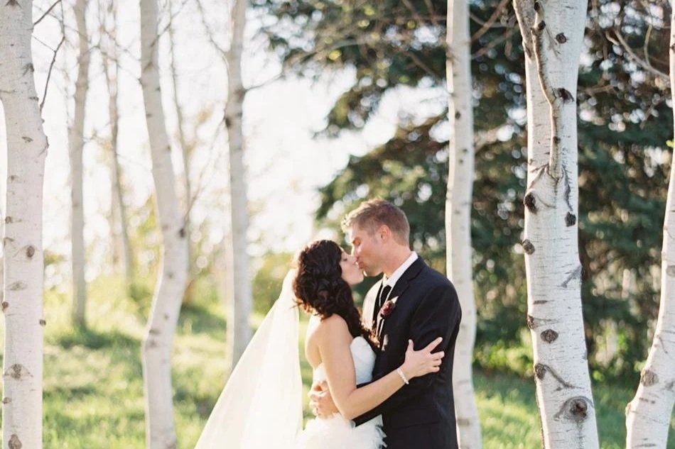 OMAHACOUNTRYCLUBWEDDINGPHOTOGRAPHER19.jpg