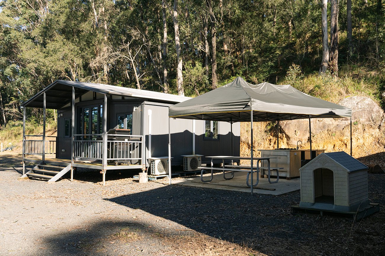 LittleChooksFarm_cabin3b_1.jpg