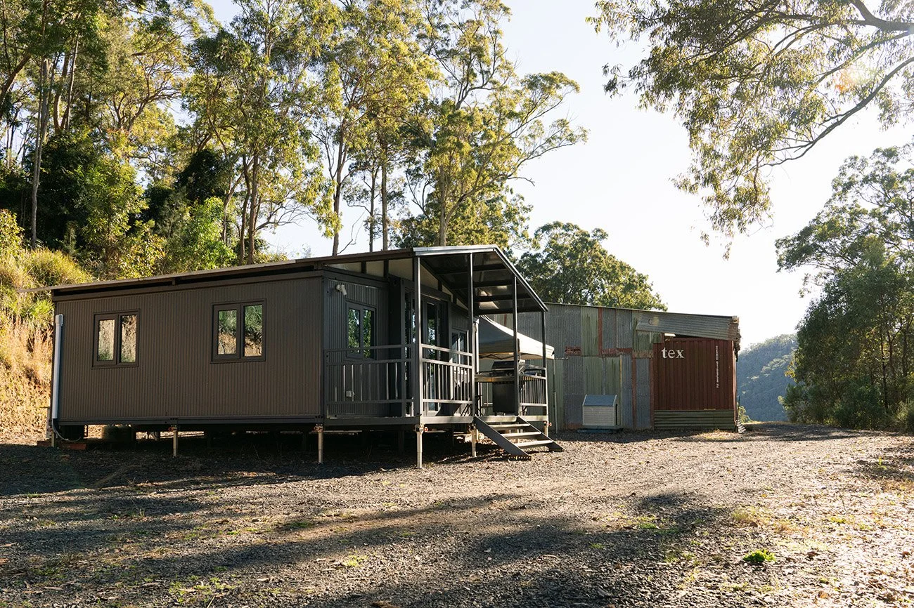 LittleChooksFarm_cabin3b_3.jpg
