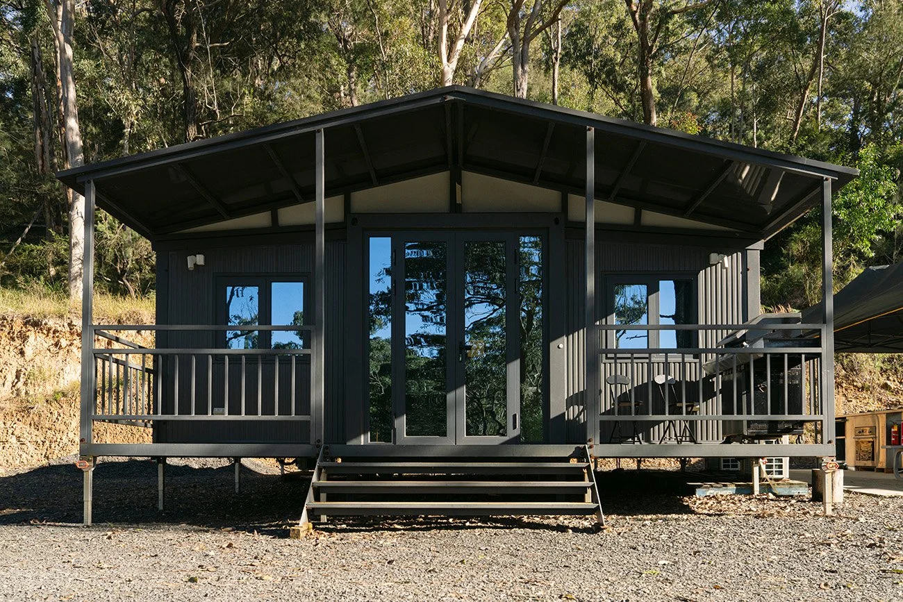 LittleChooksFarm_cabin3b_2.jpg