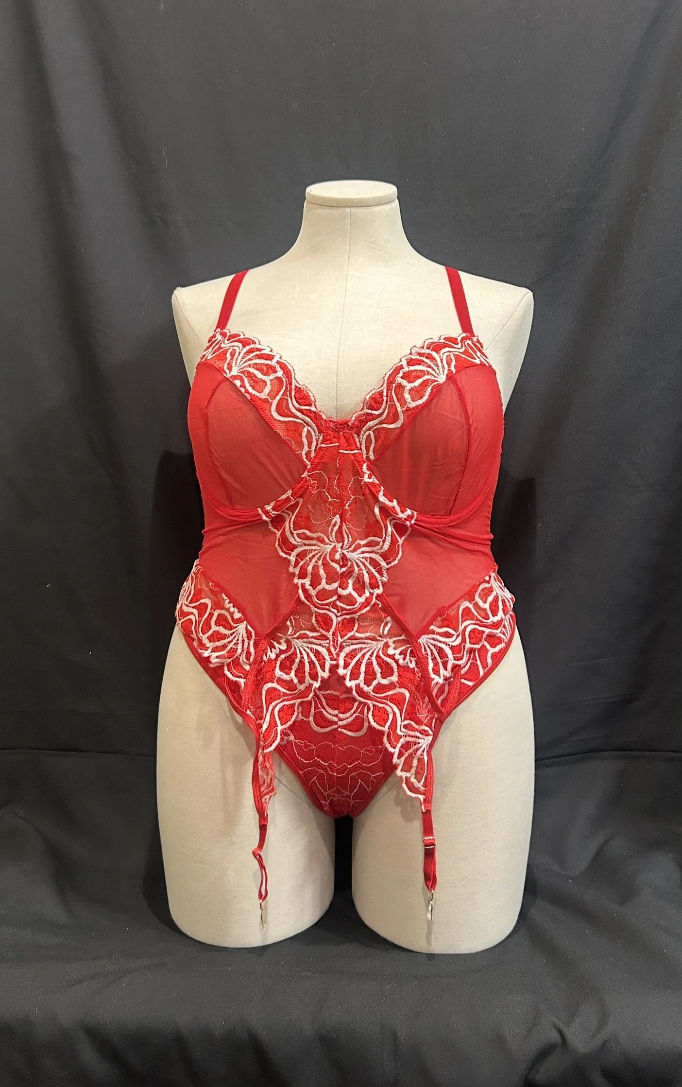 Passion Place Garter Set