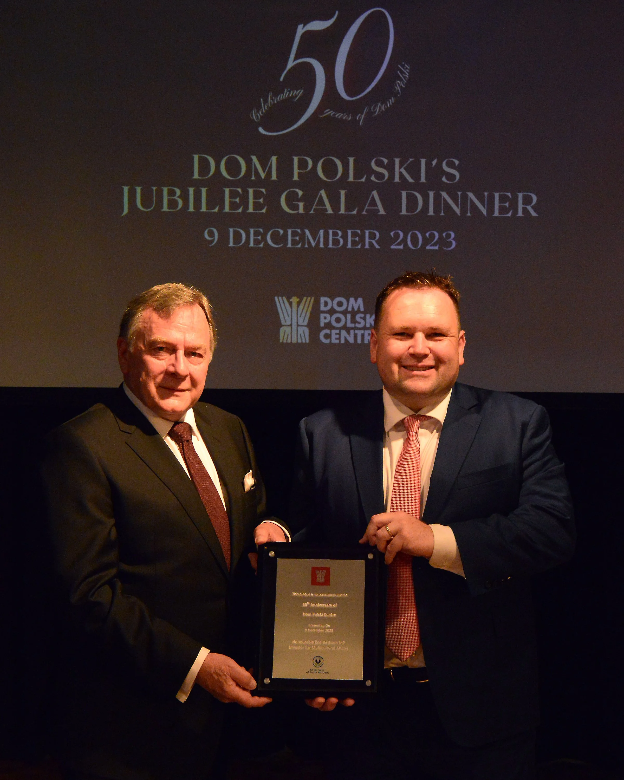 Plaque presentation at the Dom Polski 50th Jubilee Gala Dinner, December 2023.