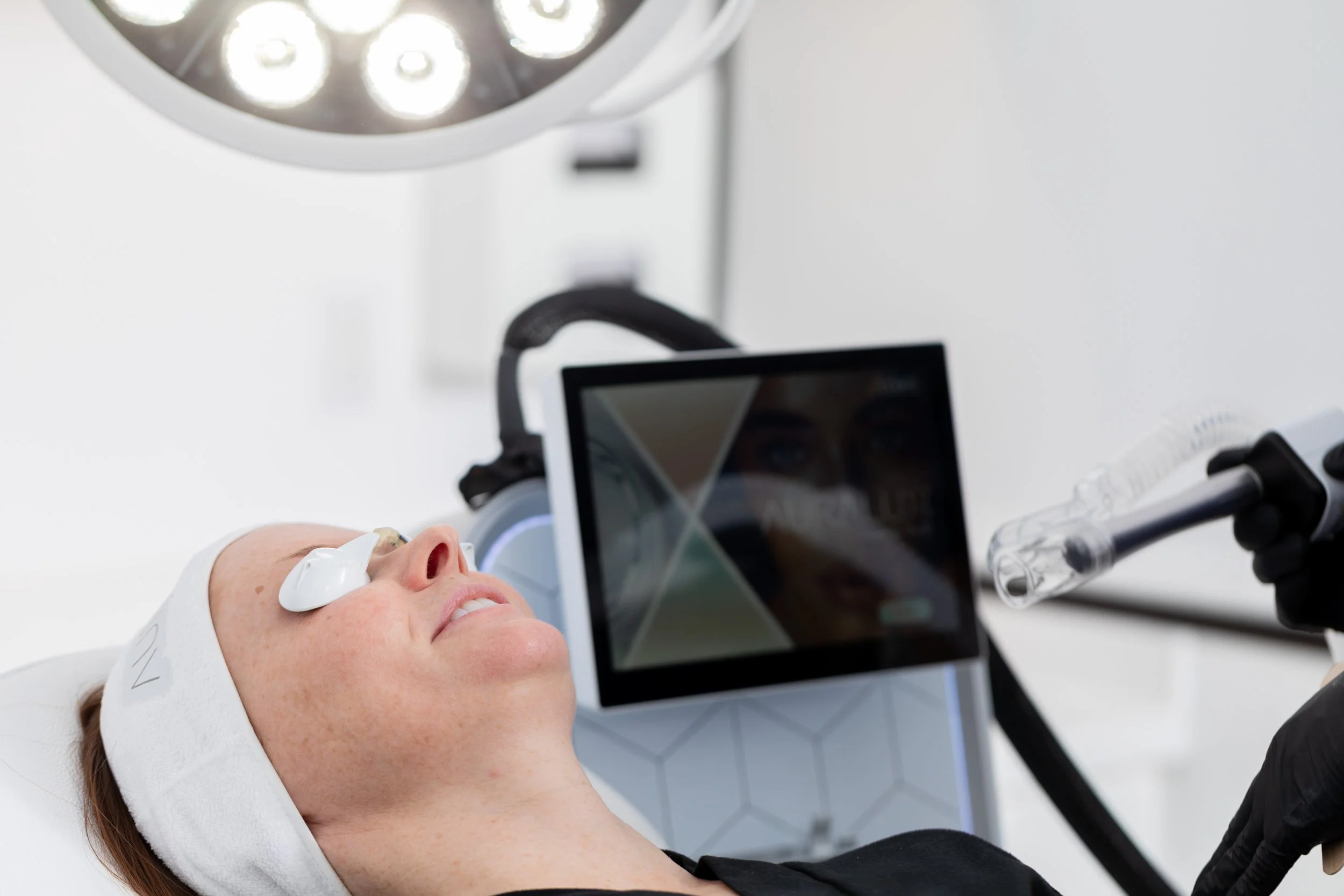 Considering a CO2 Laser? Here's What Cold Fibre Technology Delivers Without the Numbing or the Downtime 