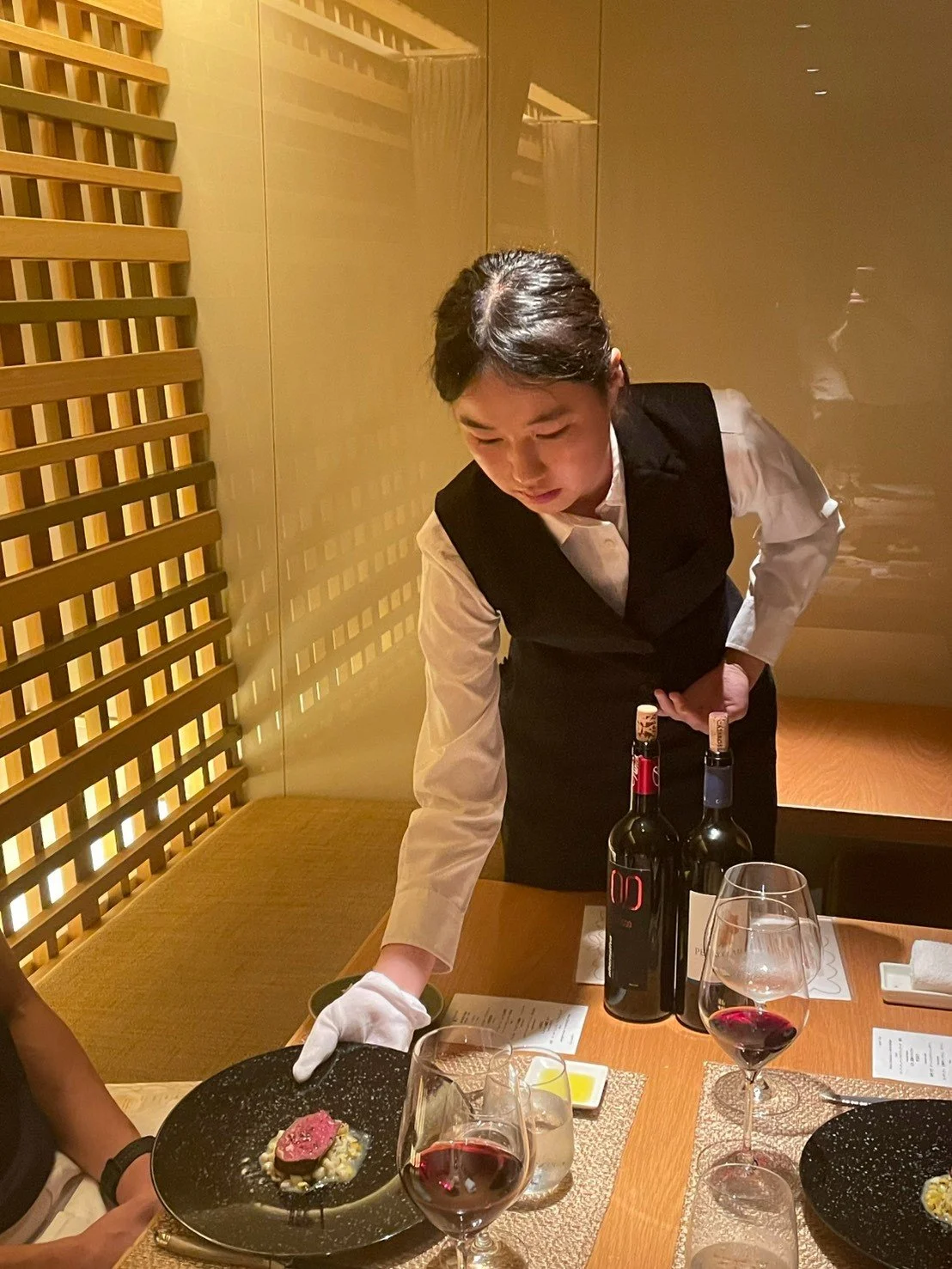 LINE_ALBUM_Emma’s Restaurant Internship 2026_260812_8.jpg
