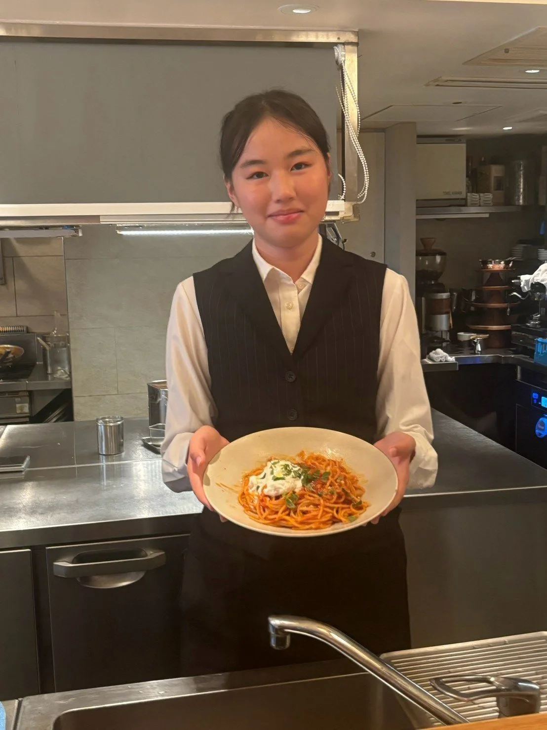 LINE_ALBUM_Emma’s Restaurant Internship 2026_260812_13.jpg