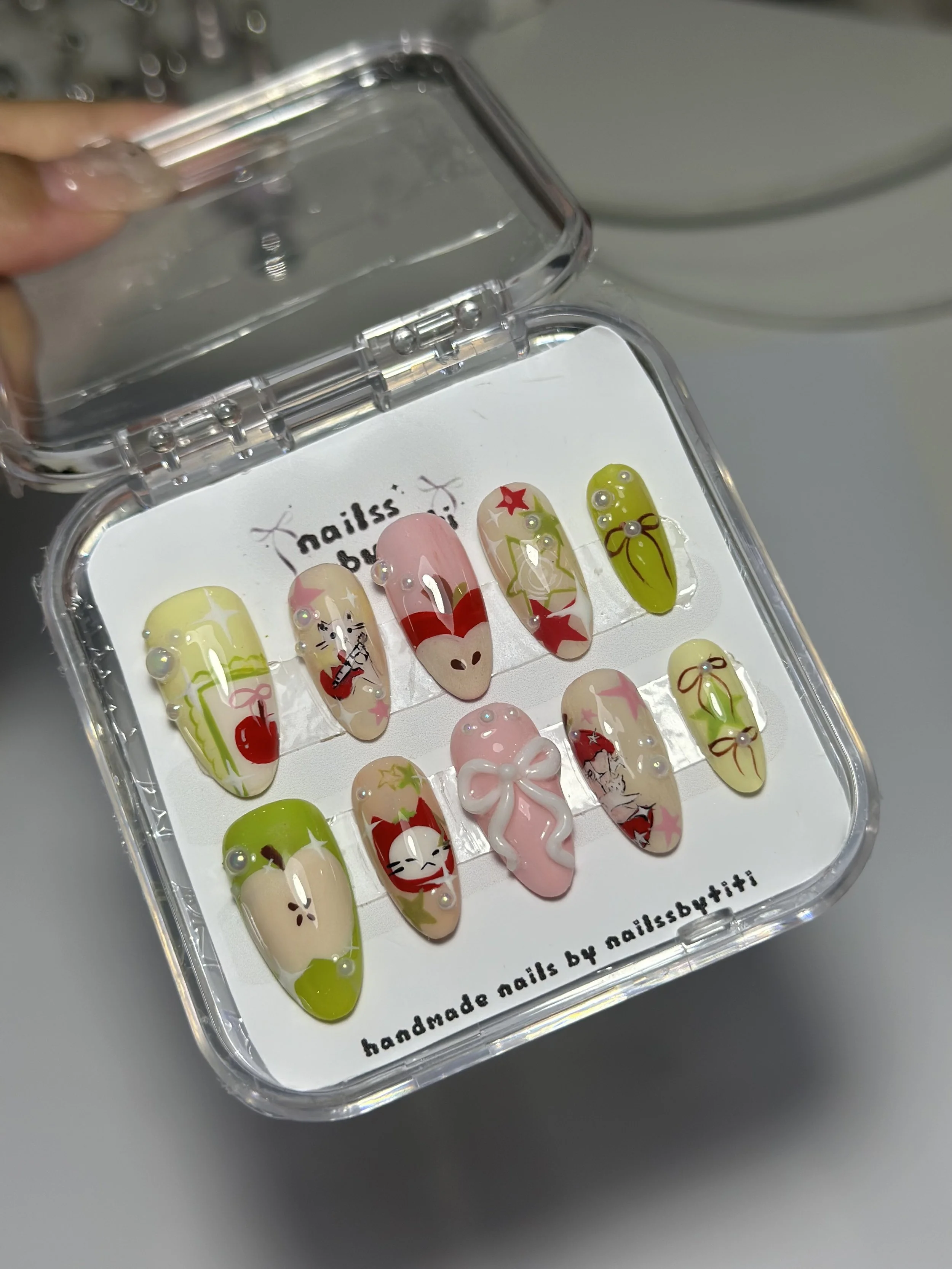 apple kitty set ˚. ᵎᵎ
