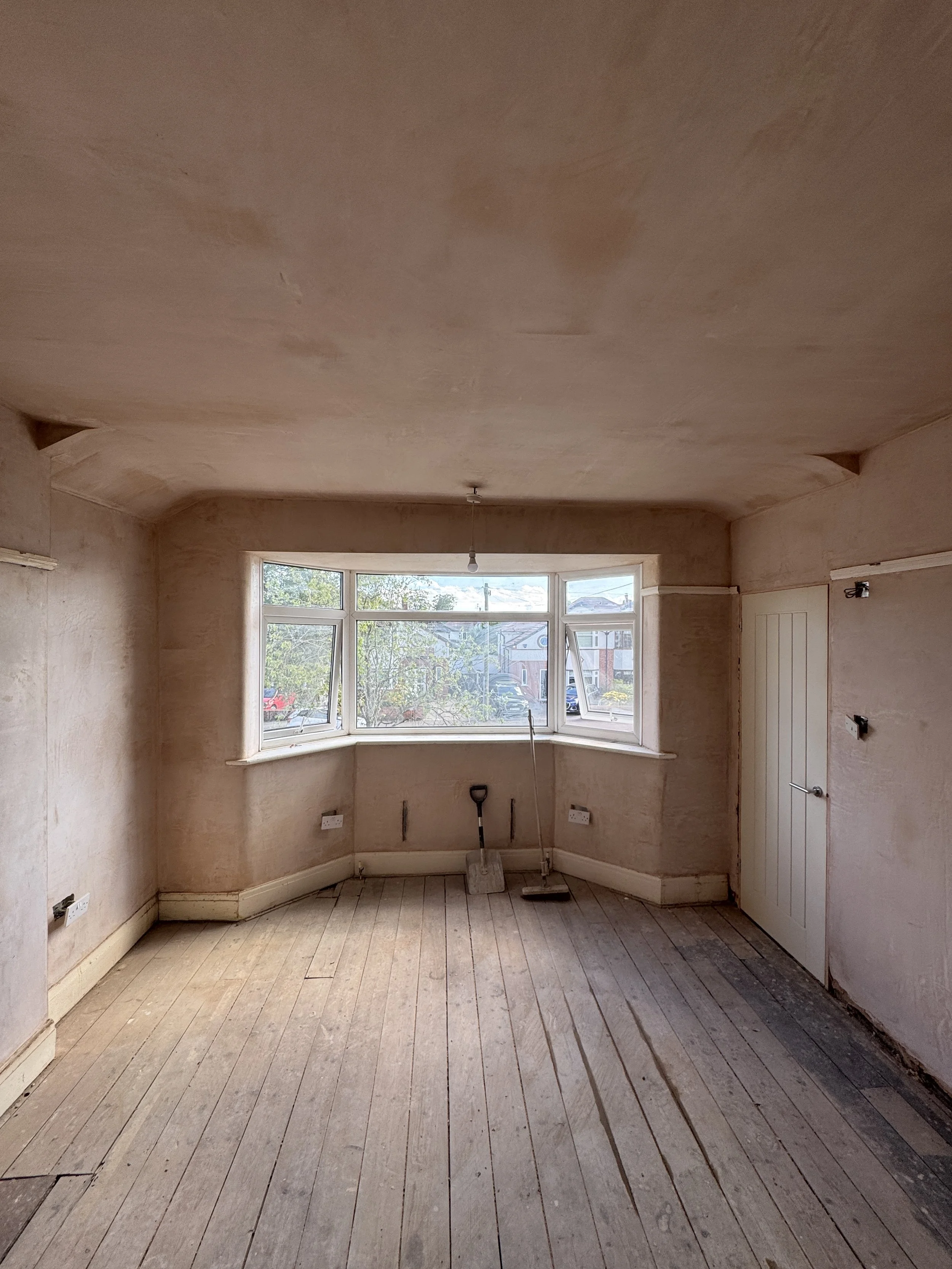 Fully plastered bedroom with ceiling plasterboarded
