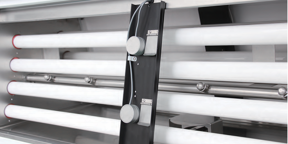 UV chamber with double sensors