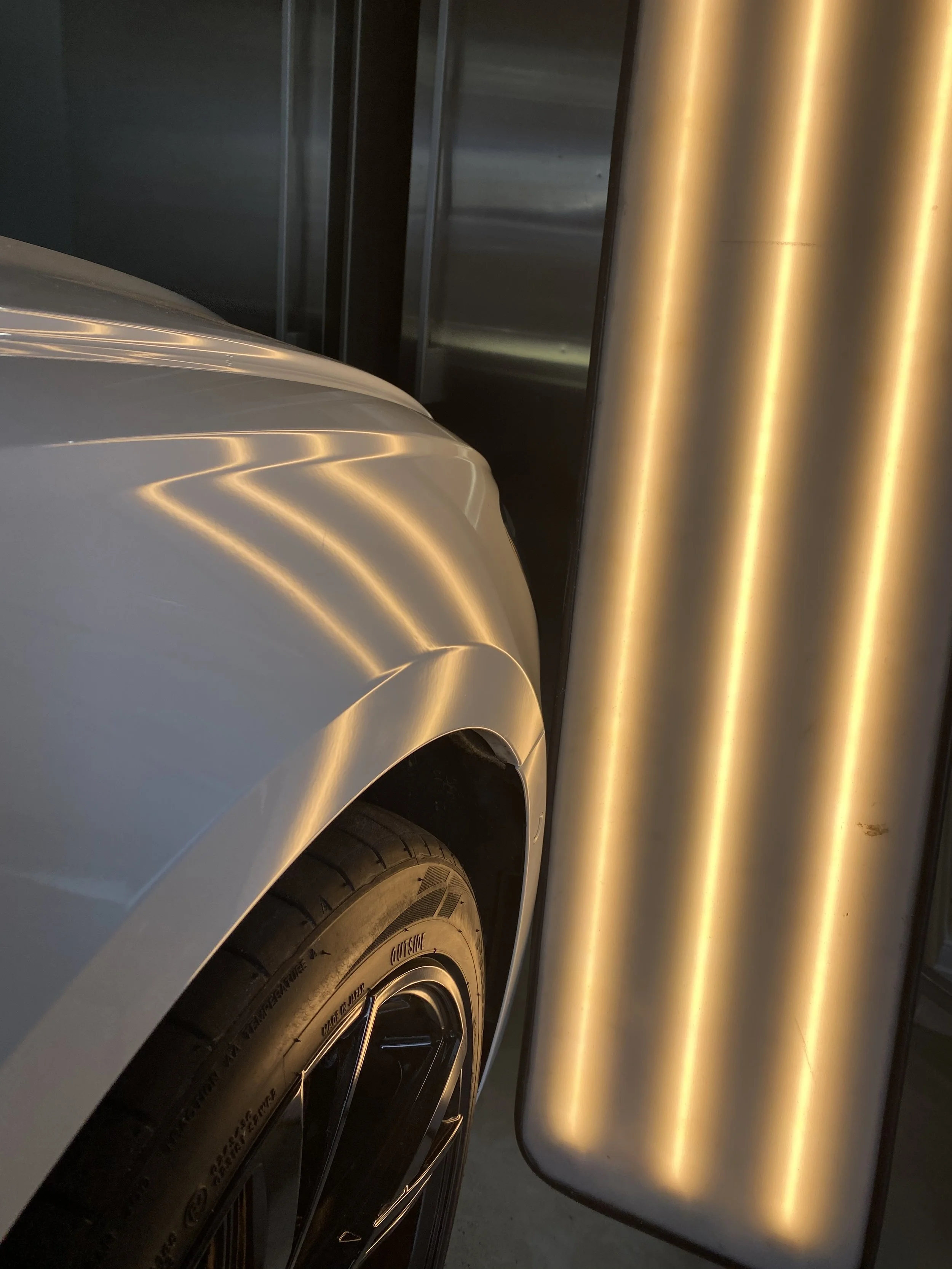Before and after paintless dent removal on vehicles guard. Dent repair Sydney