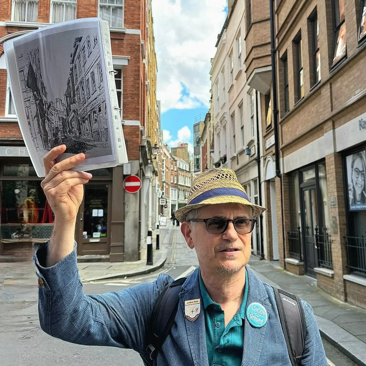 Guided Walking Tour 'Secret City Gardens' with London on The Ground