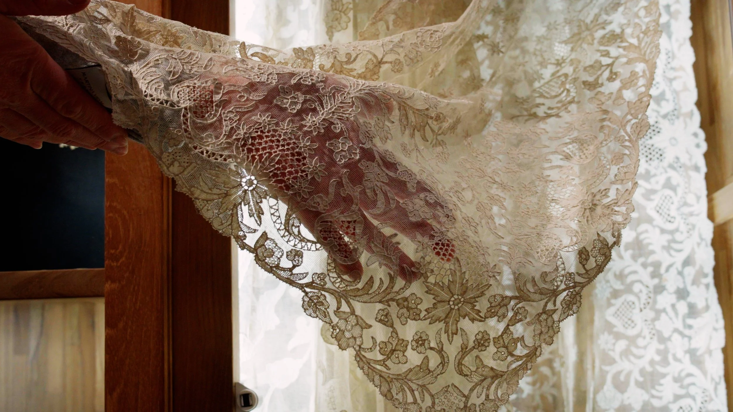 Lace0.jpg