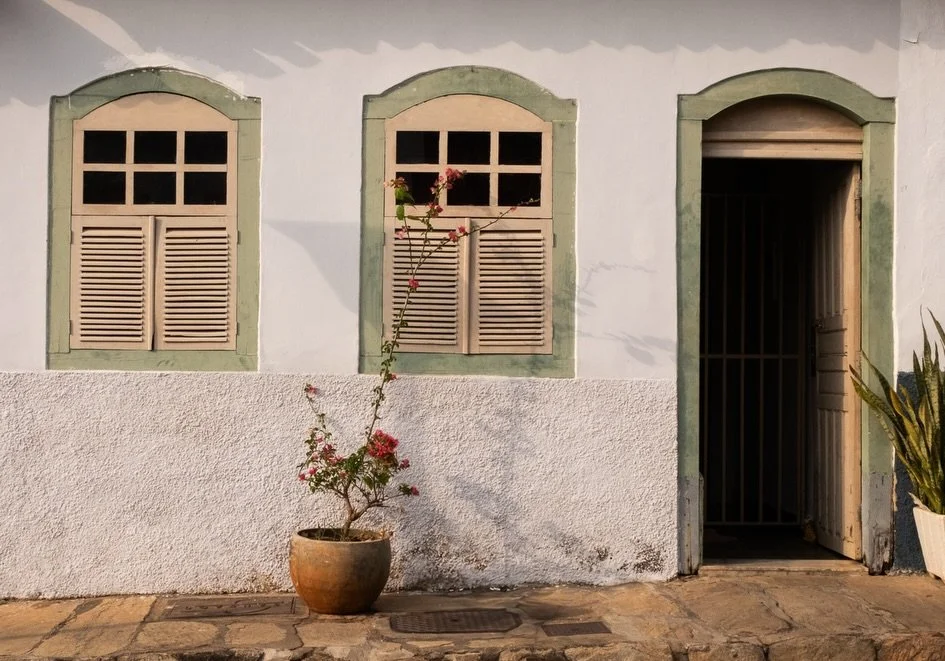 Nos dias em que estive em Goi&aacute;s Velho fez muito calor. Muito, muito calor. A ponto de, em muitos momentos, eu me perceber o &uacute;nico a andar pelas ruas.

Falo isso porque foi dif&iacute;cil encontrar pessoas para fotografar em rela&ccedil;