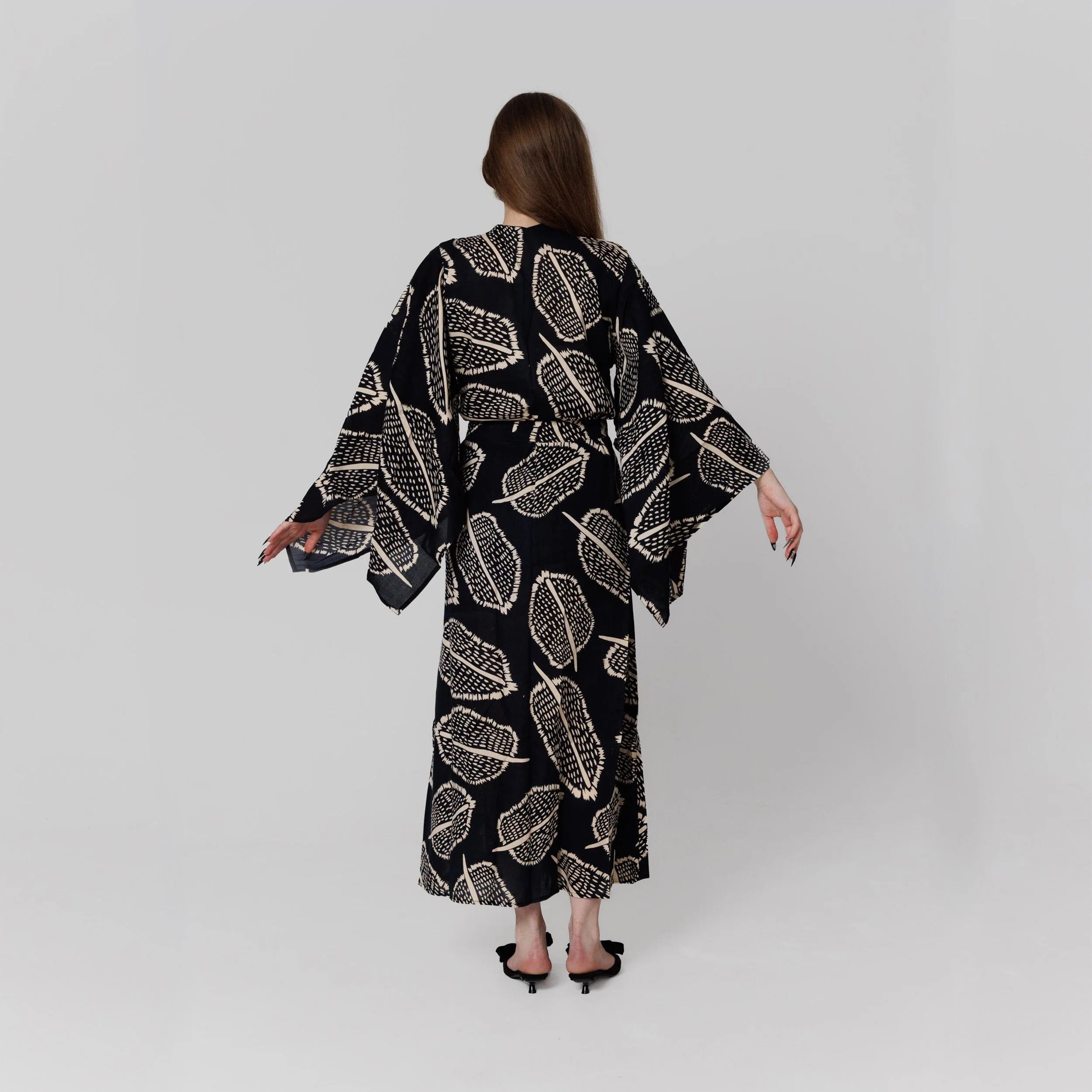 BlackFeathers_4.jpg