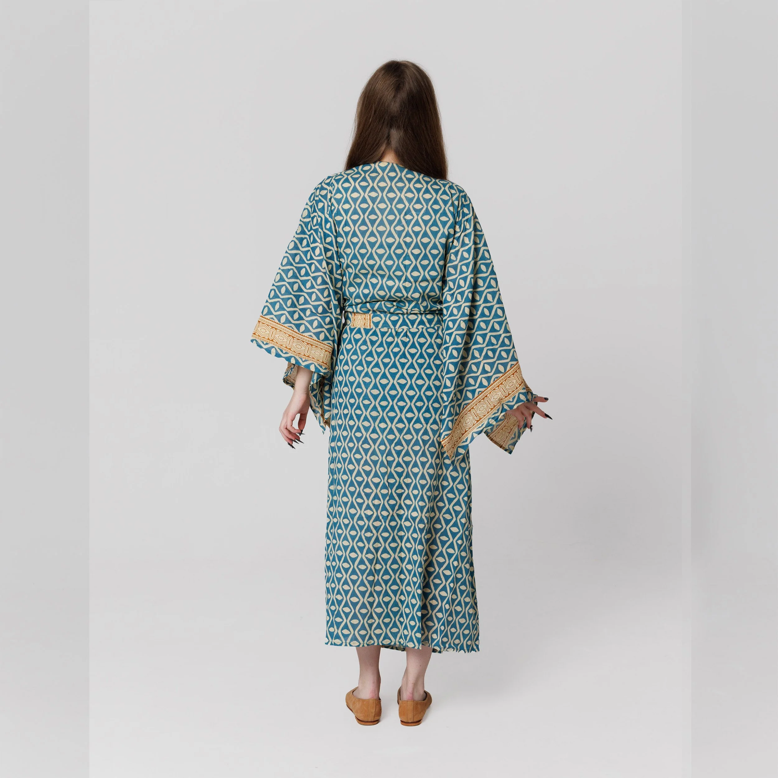 BlueKimono_3.jpg