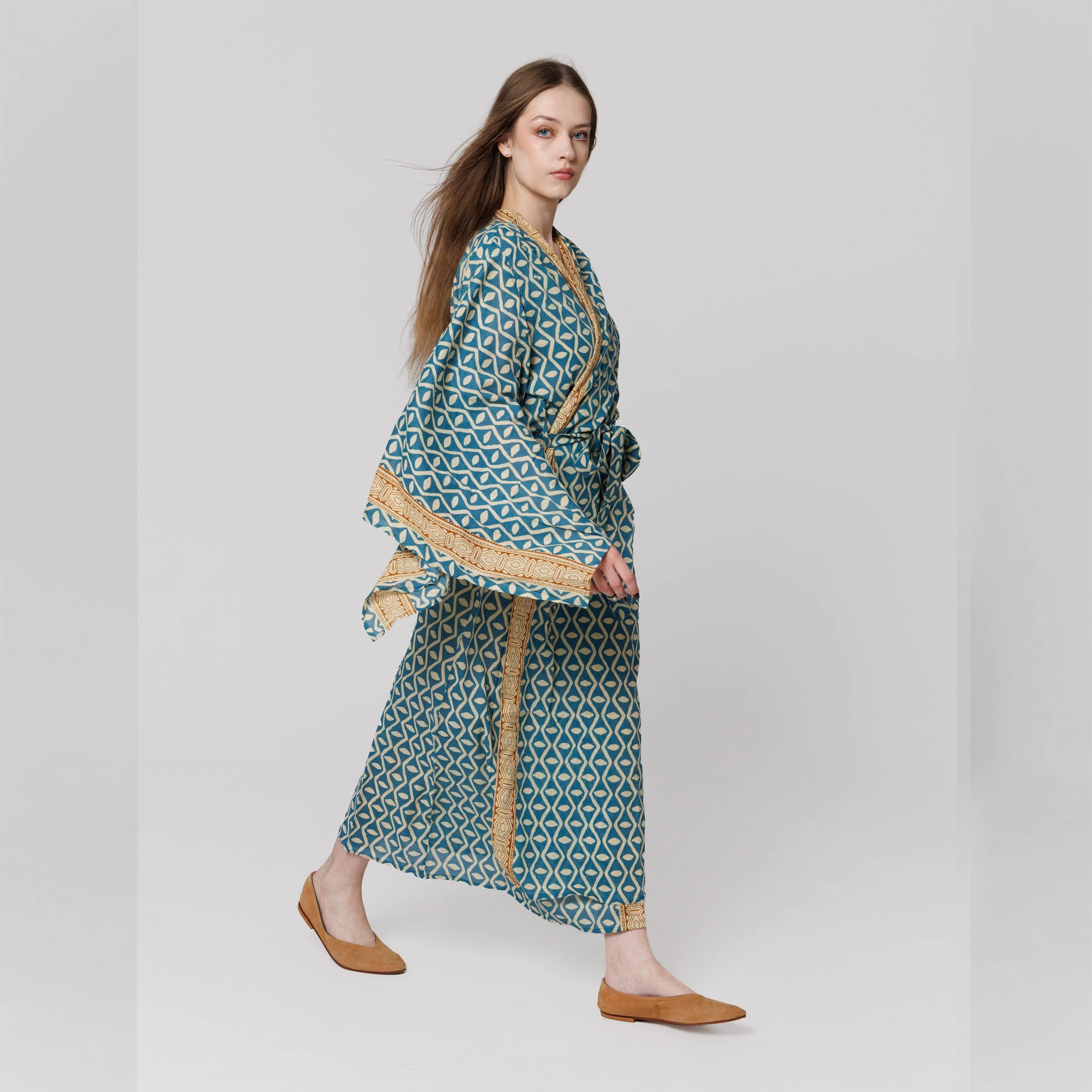BlueKimono_4.jpg