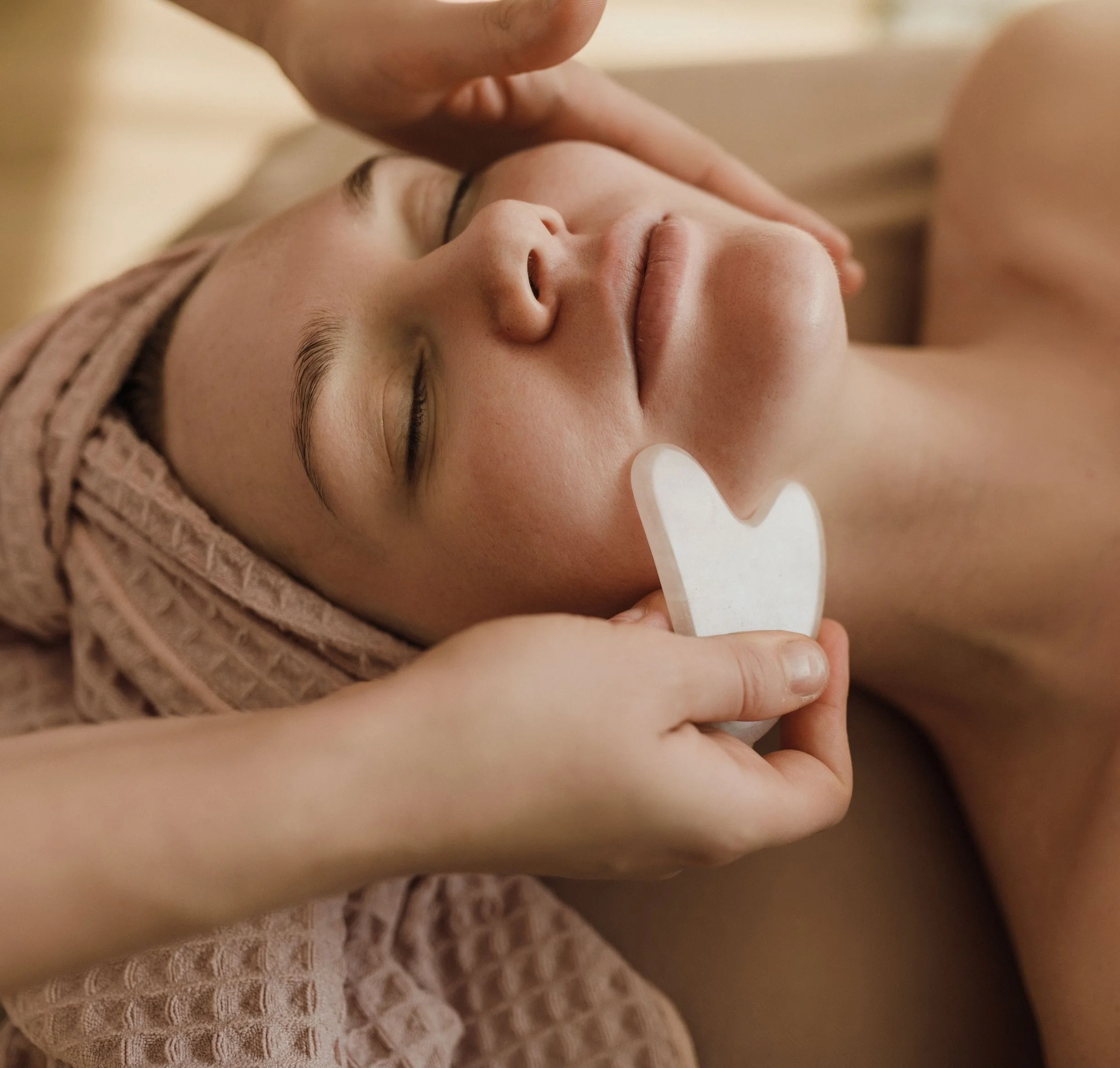 Le Velvet, massage facialiste complet et sur-mesured'une heure