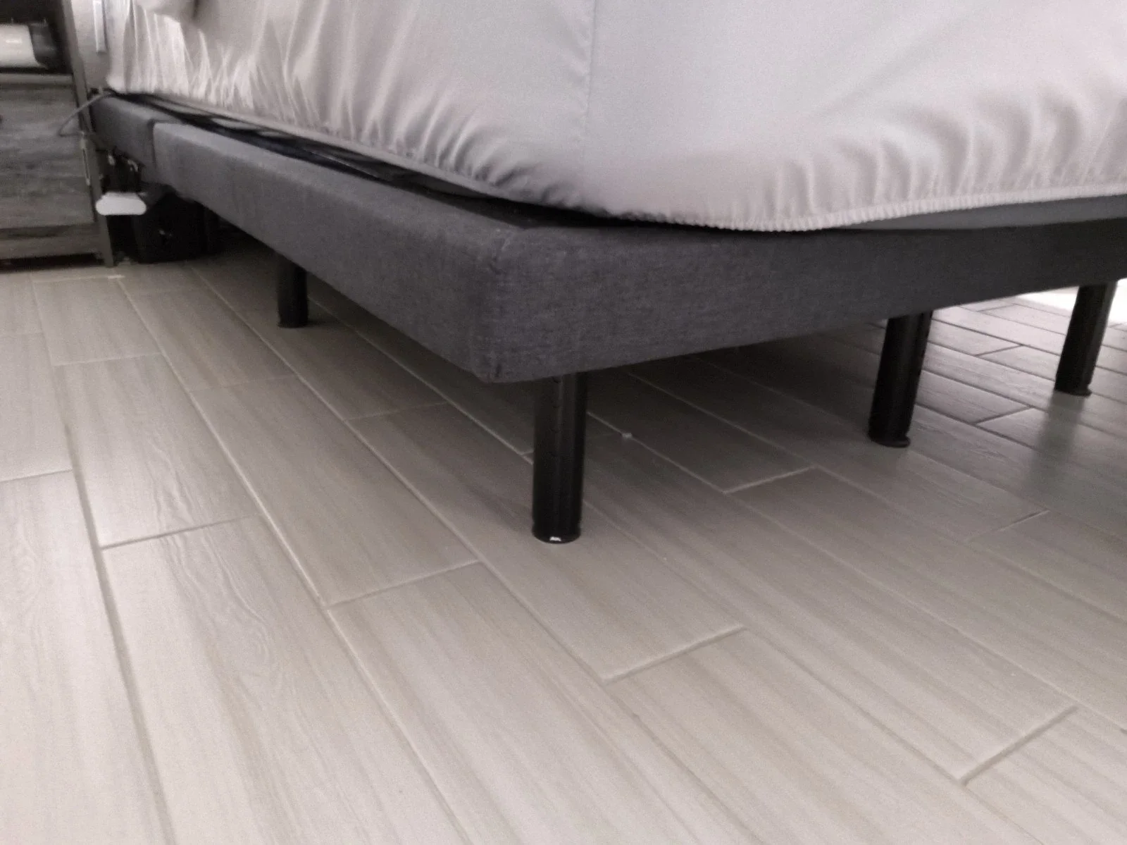 Leggett & Platt split king Adjustable Base