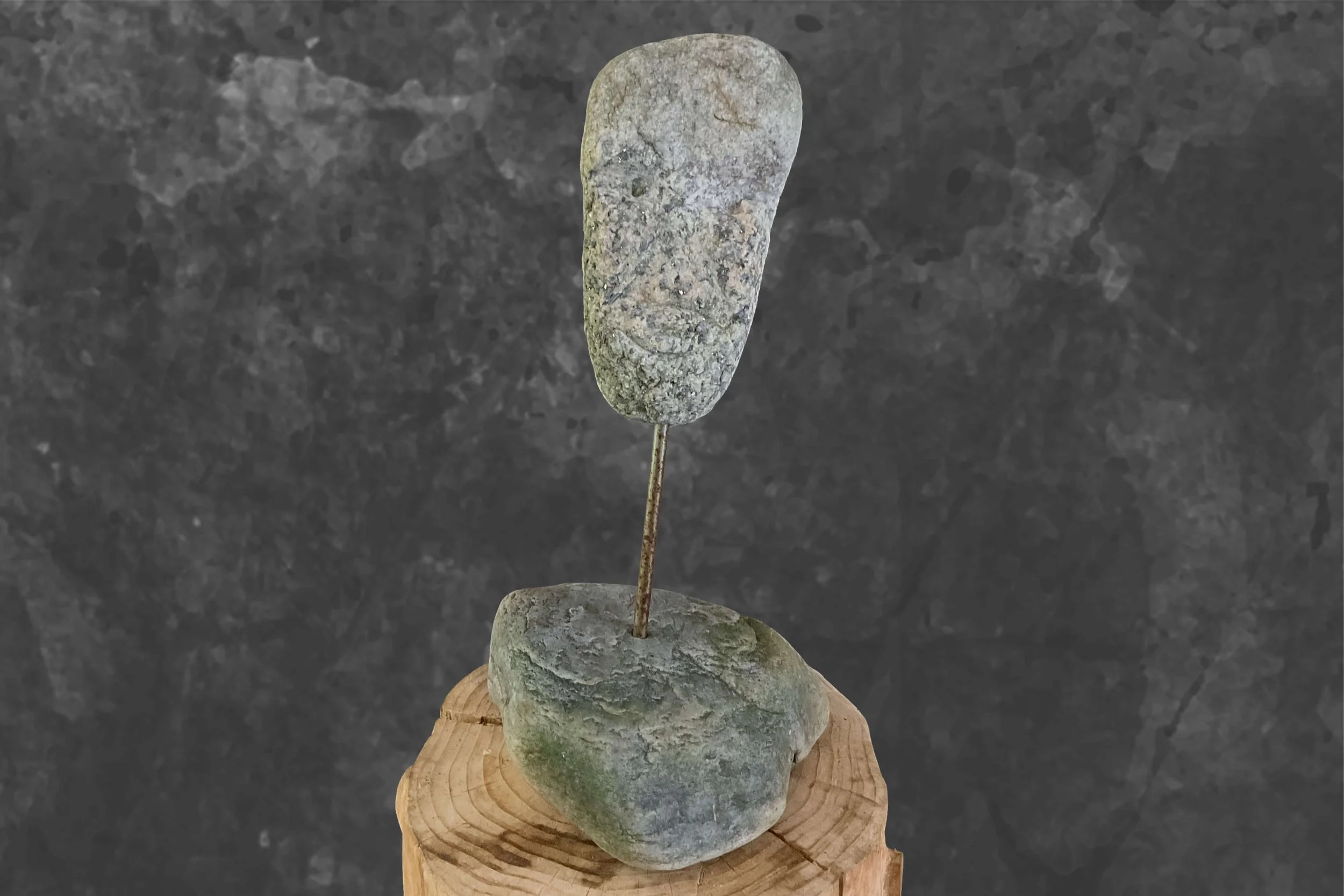 Kopf 01, H 38 x B 18 x T 16 cm, Granit
