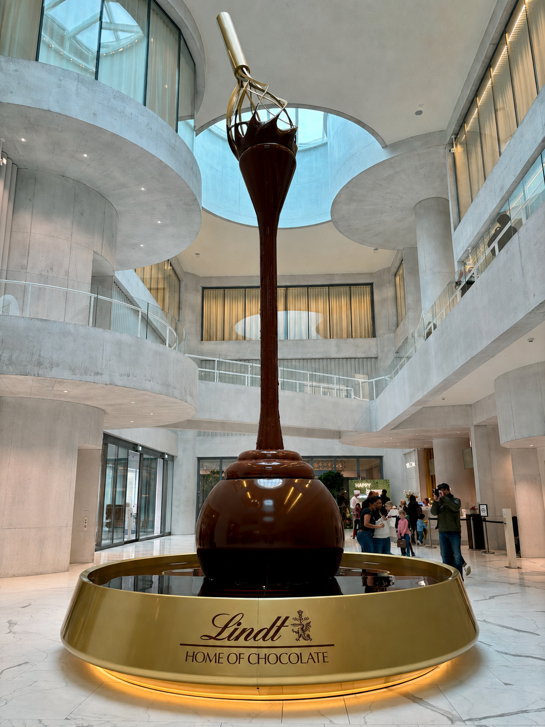 Lindt Chocolate Fountain, Home of Chocolate, Zurich