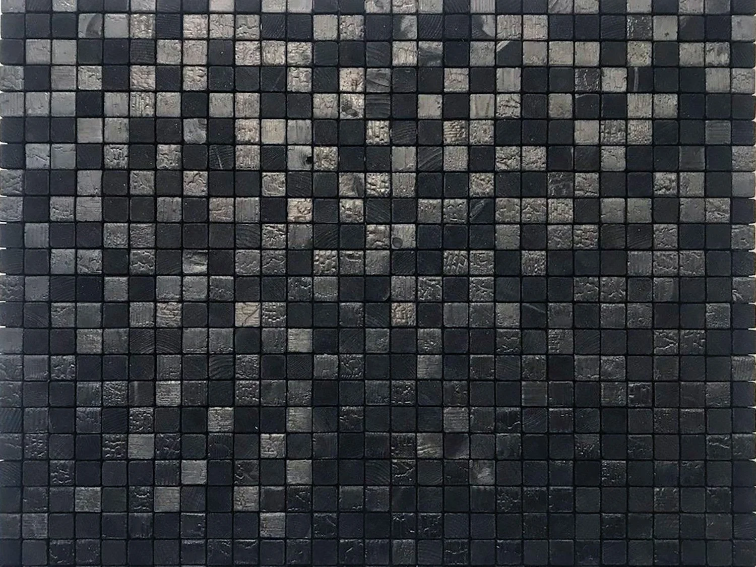 Une oeuvre en bois calciné de Kim Gijoo