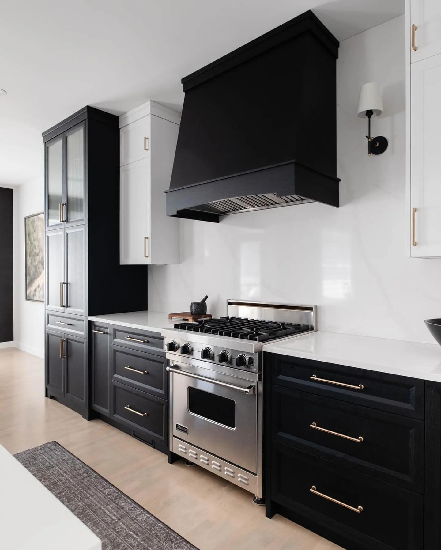 Textured black rift oak will remain classy and timeless. We were able to used a few mixed materials and finishes in this  main floor project for @houseenvyinteriors and we couldn&rsquo;t be happier with the results.

Design: @houseenvyinteriors 
GC: 