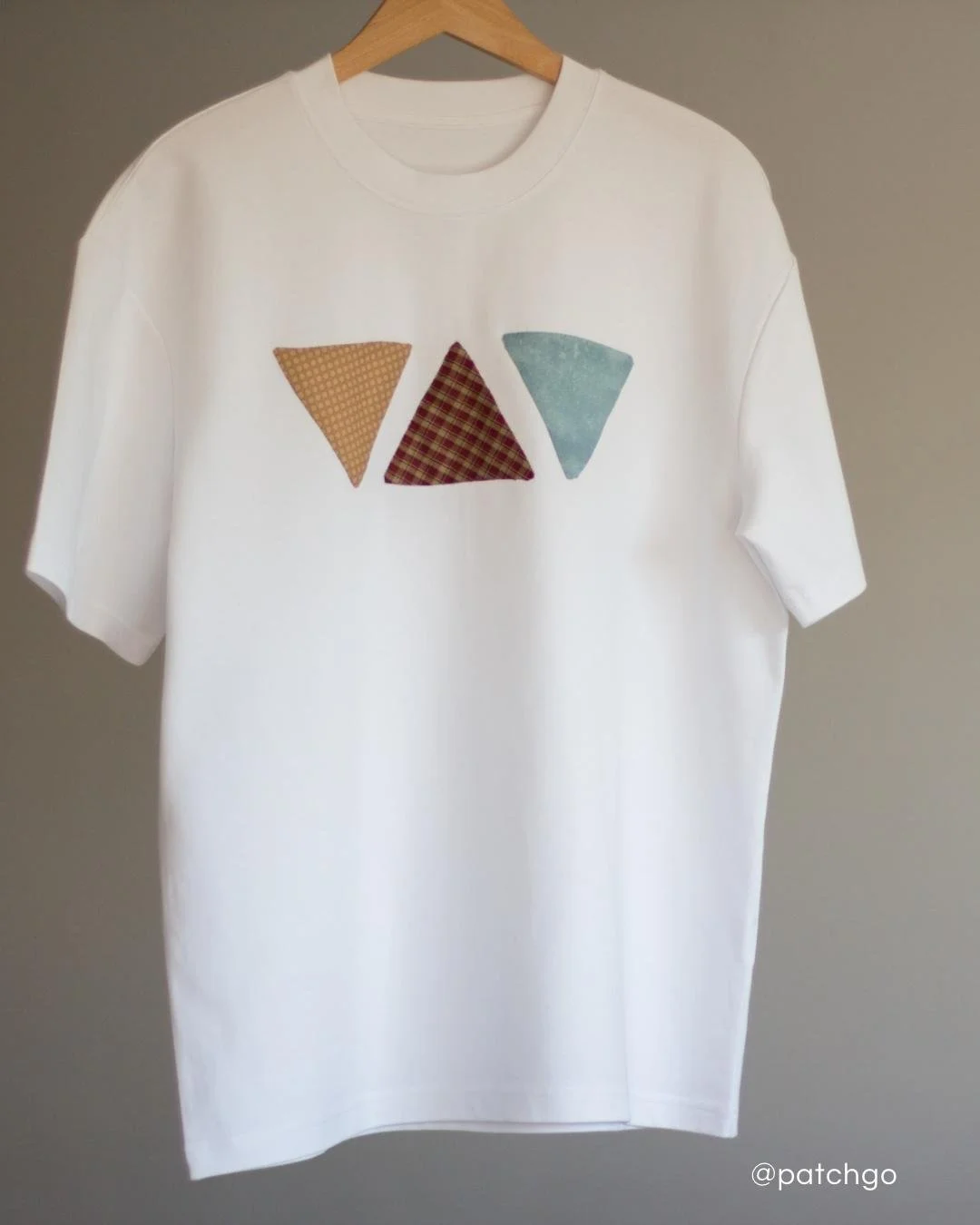 Camiseta  Hombre Triángulos