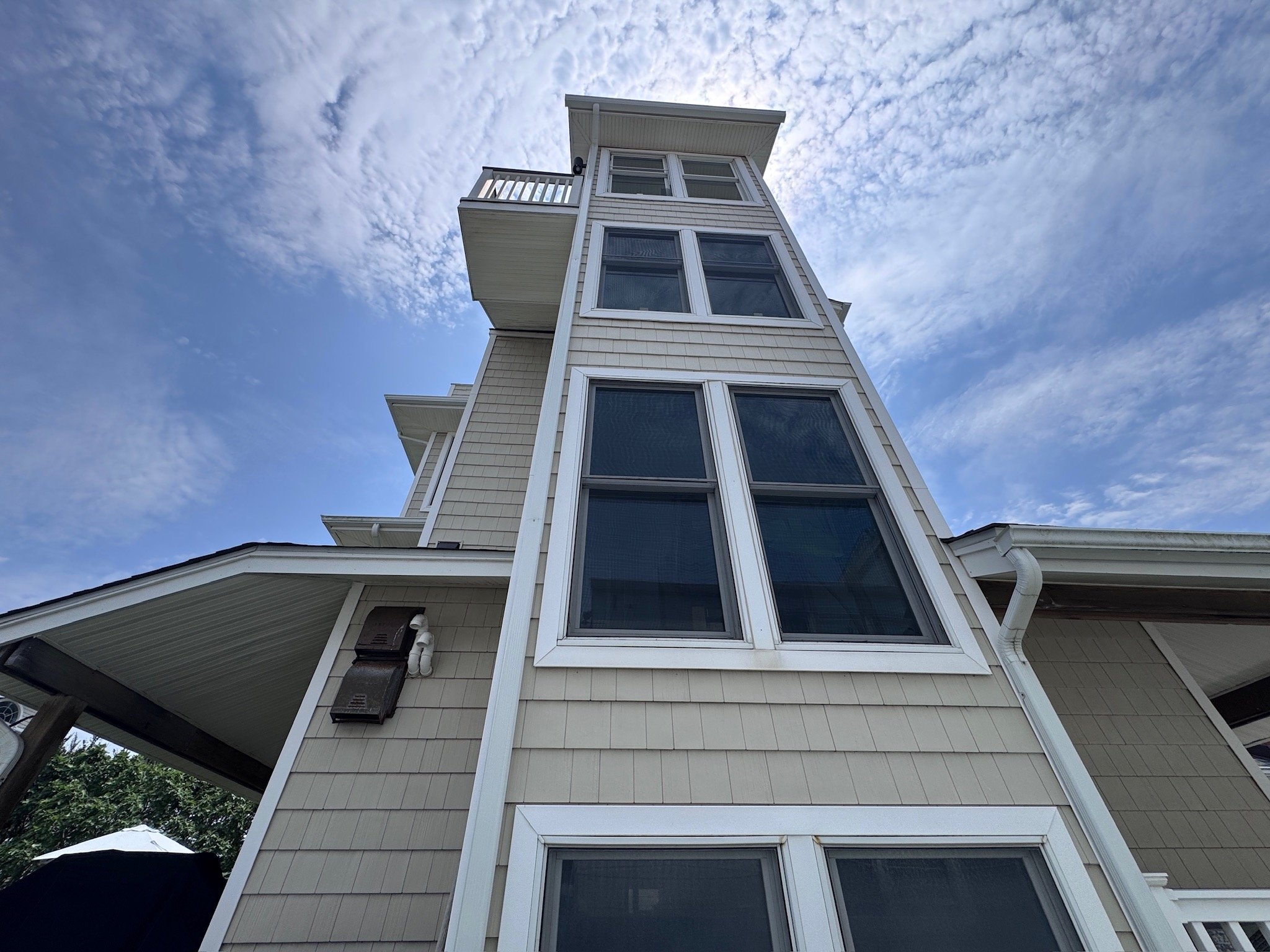 Side yard view of house