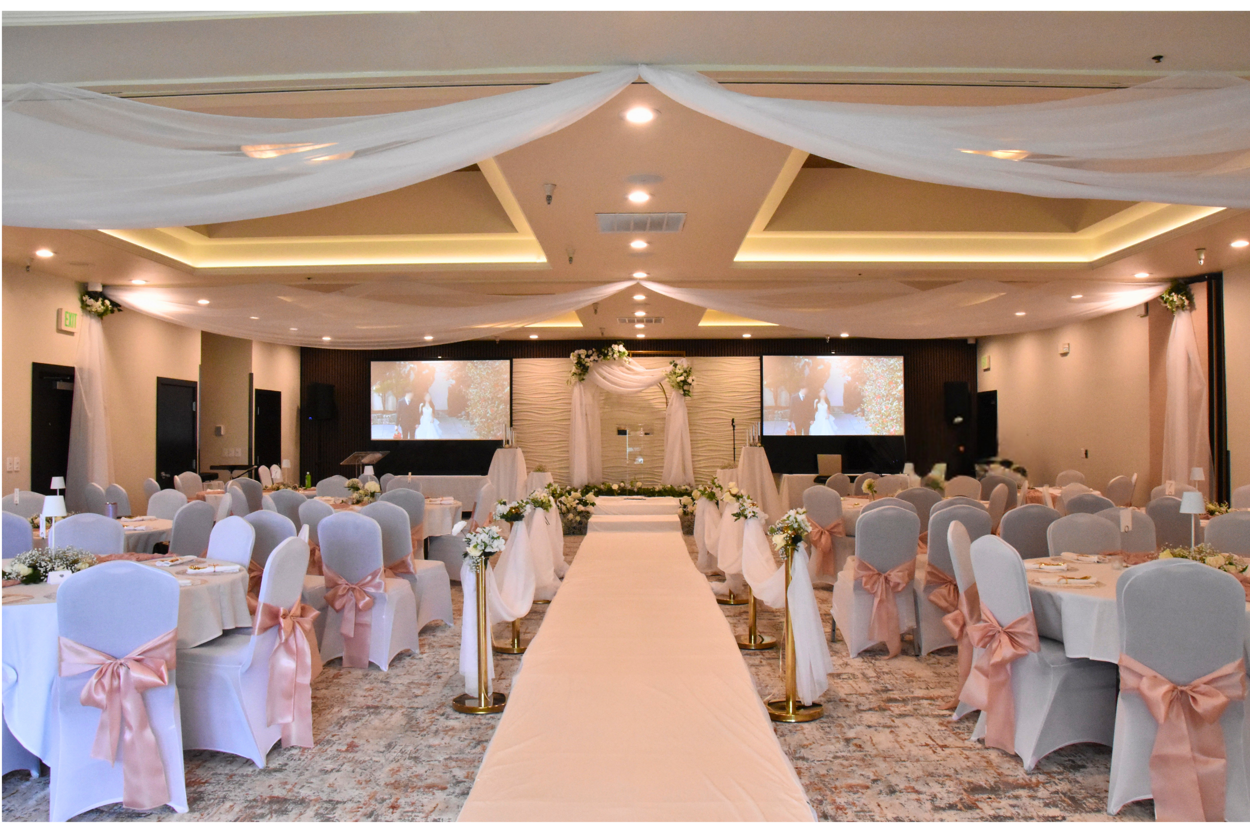 Banquet room.png
