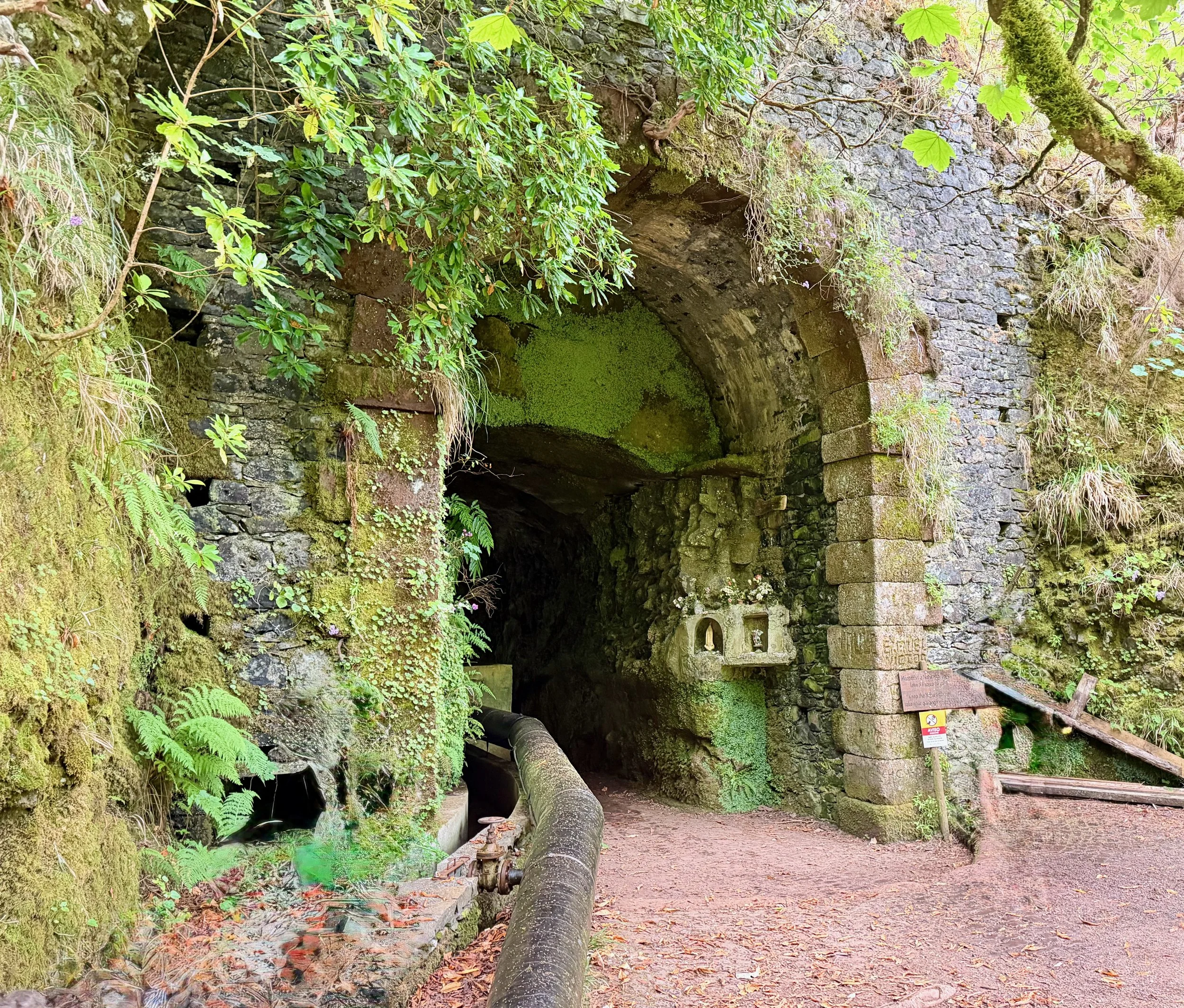 25 Fountains Walk