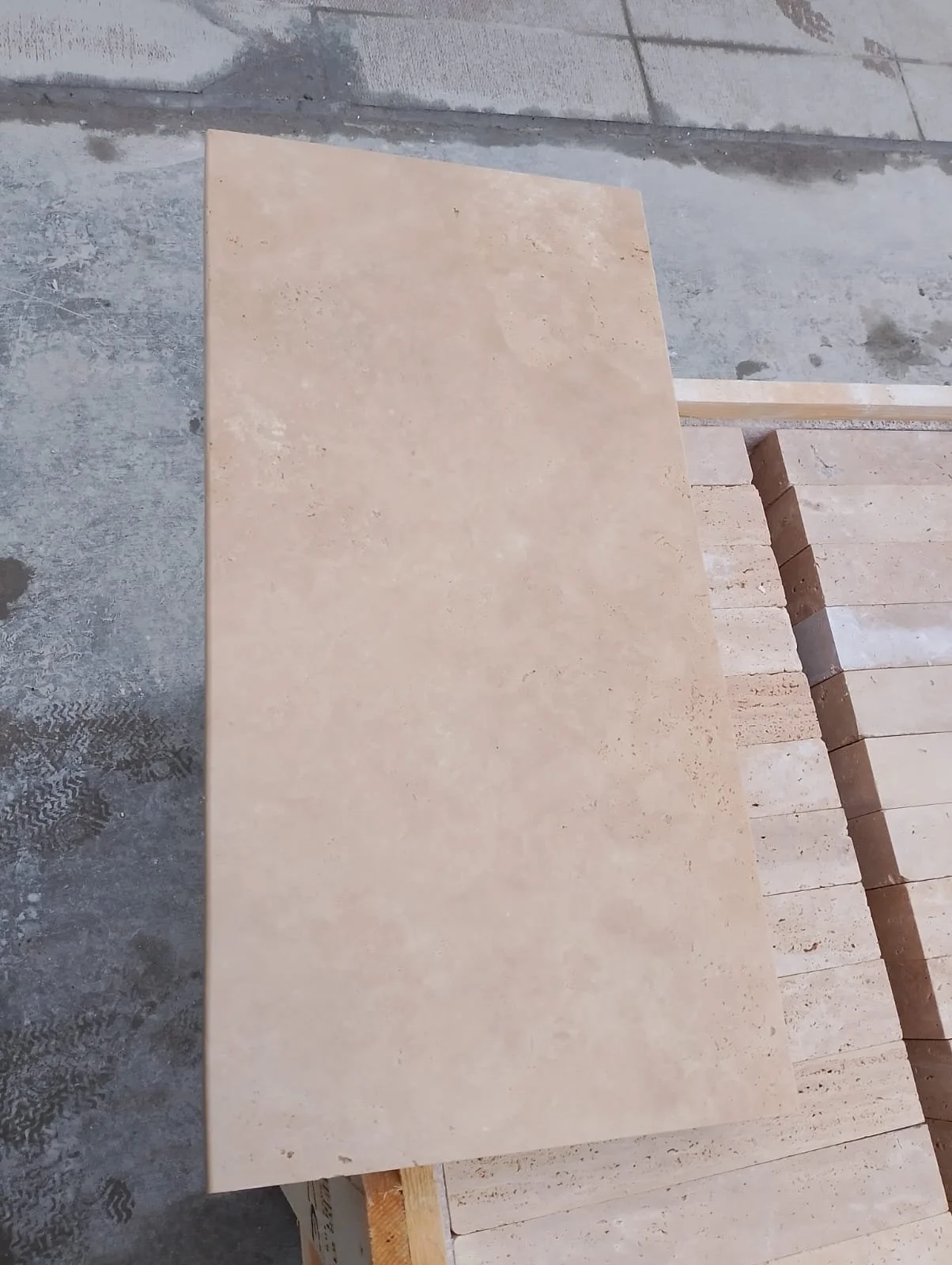 Light Travertine Premium Tumbled-5(wet look)