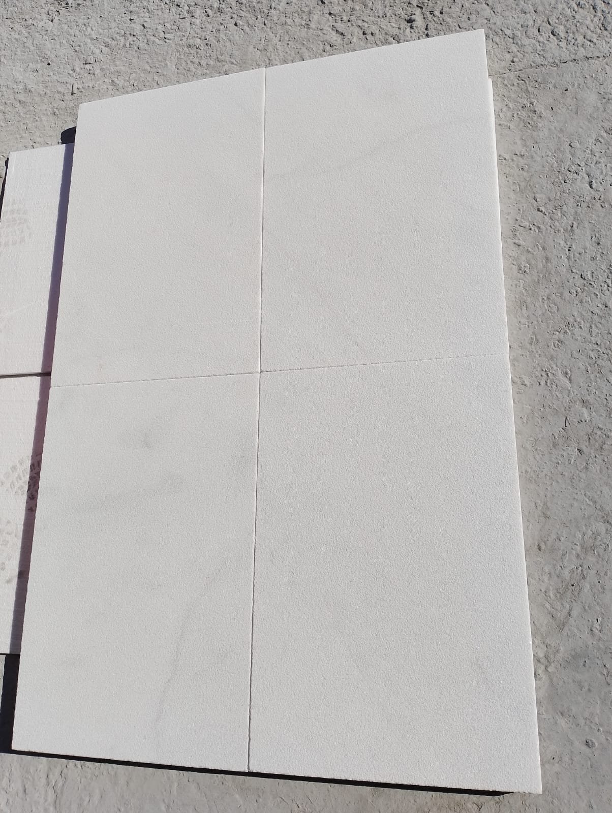Ice White Marble Sandblasted-1(dry look)