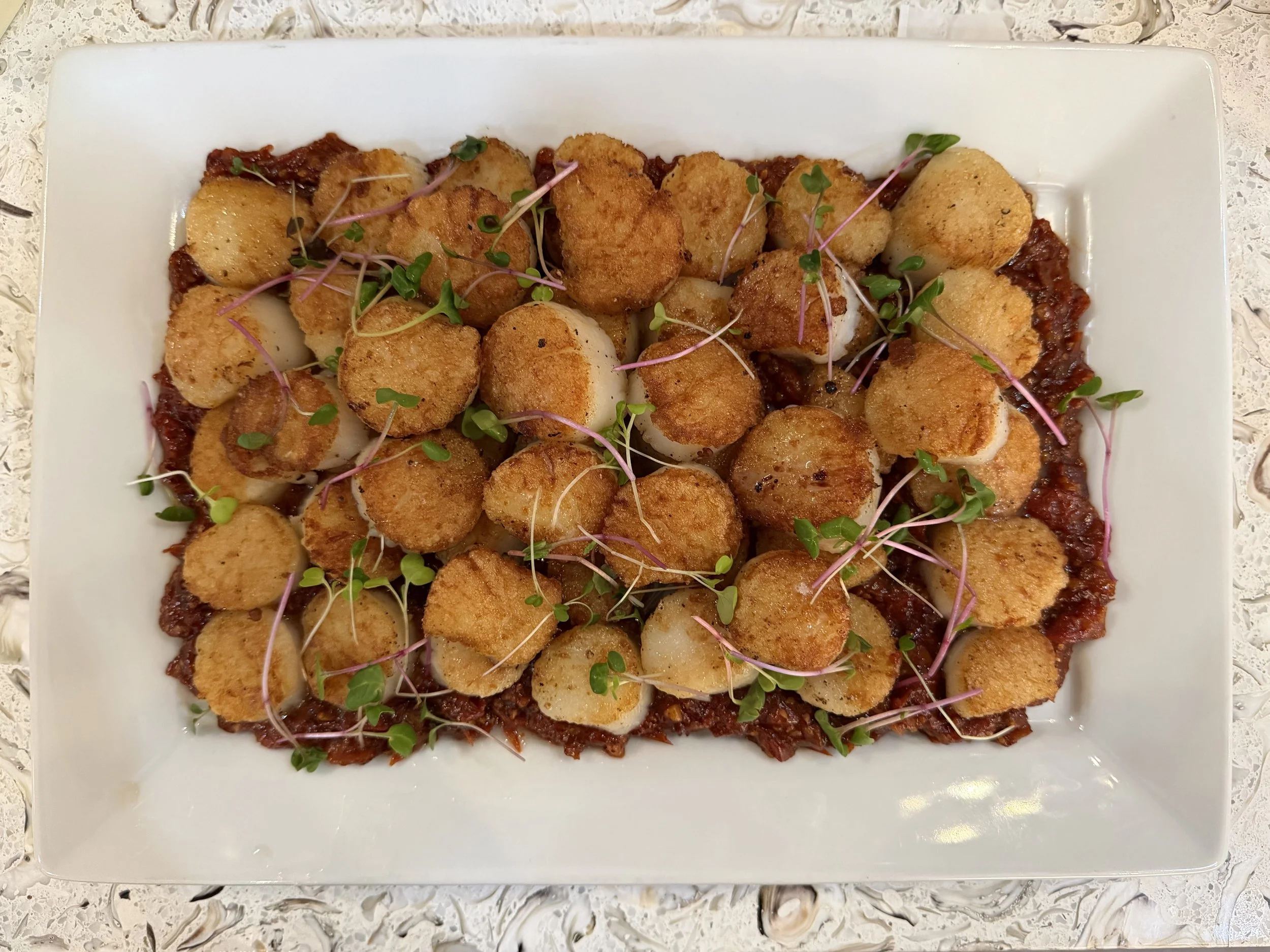 Pan Seared Sea Scallops with
Tomato - Bacon Jam