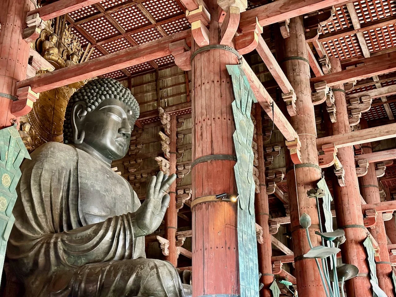 World's largest bronze statue of the Buddha