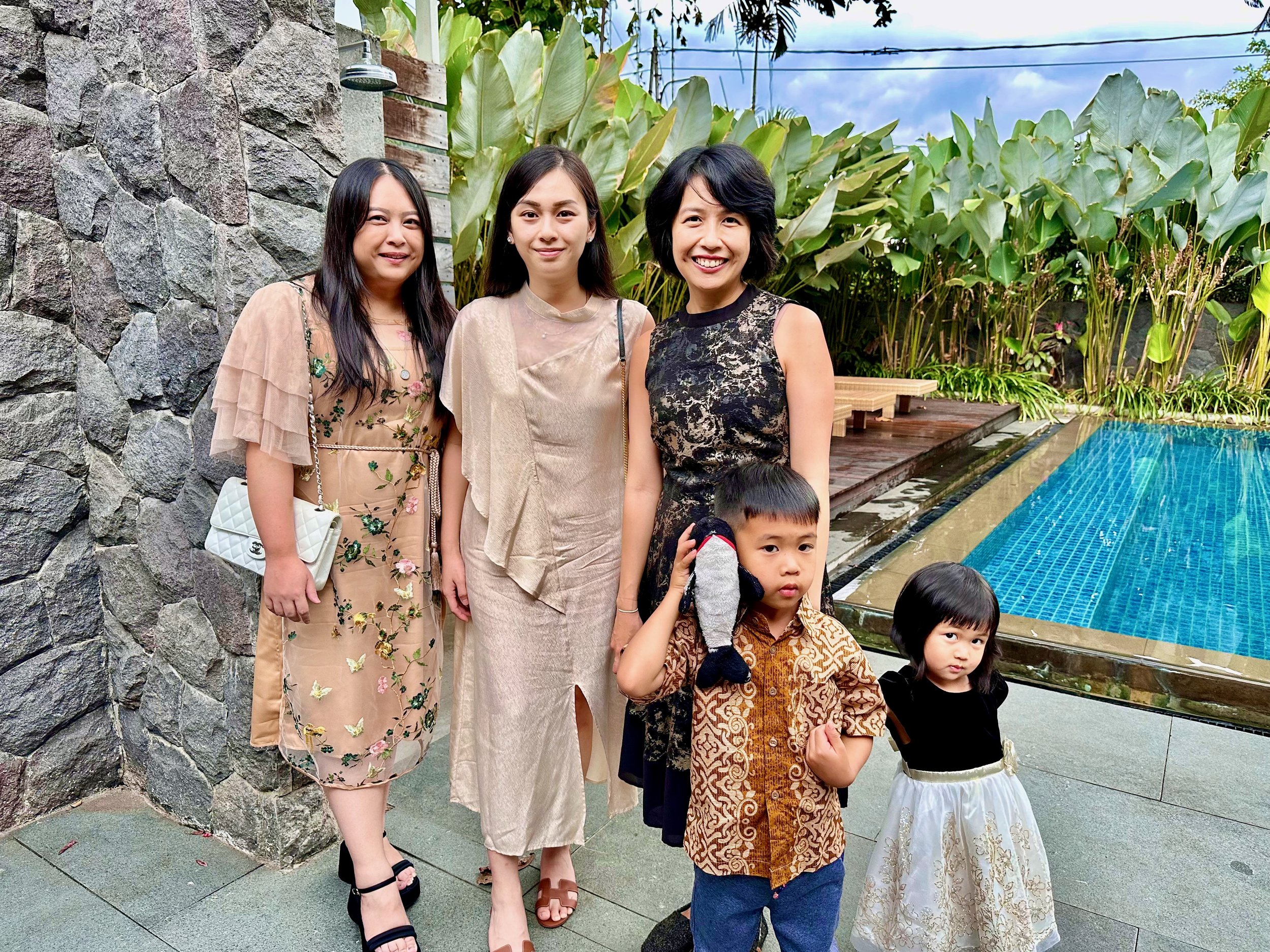 Sianita with her cousins