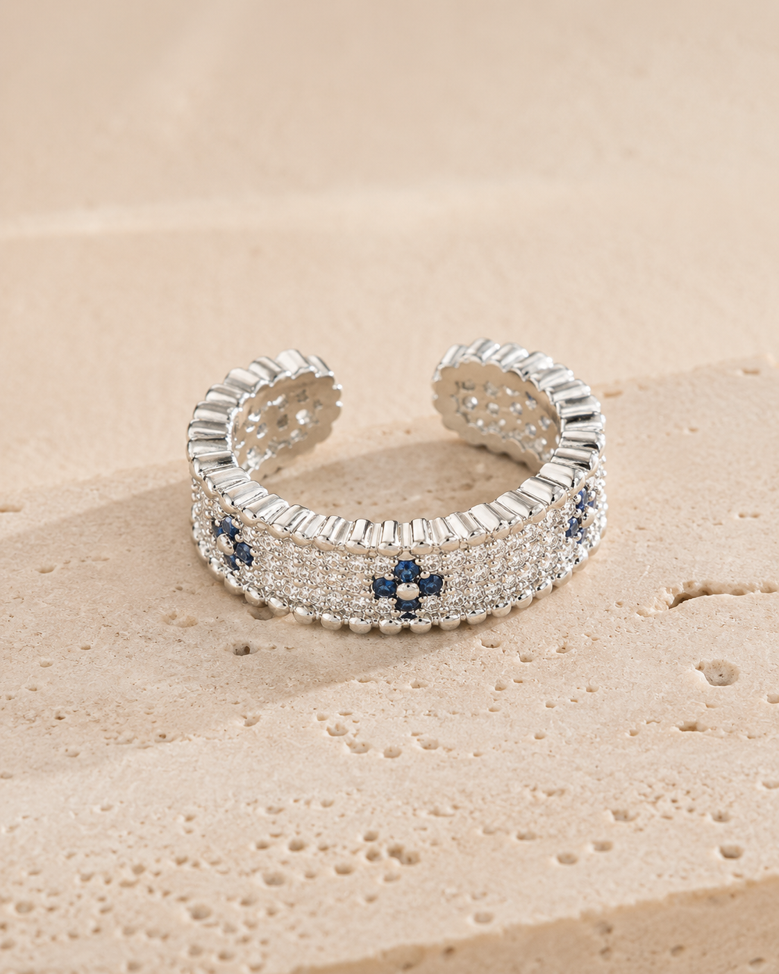 silver Four Leaf Clover Ring.png