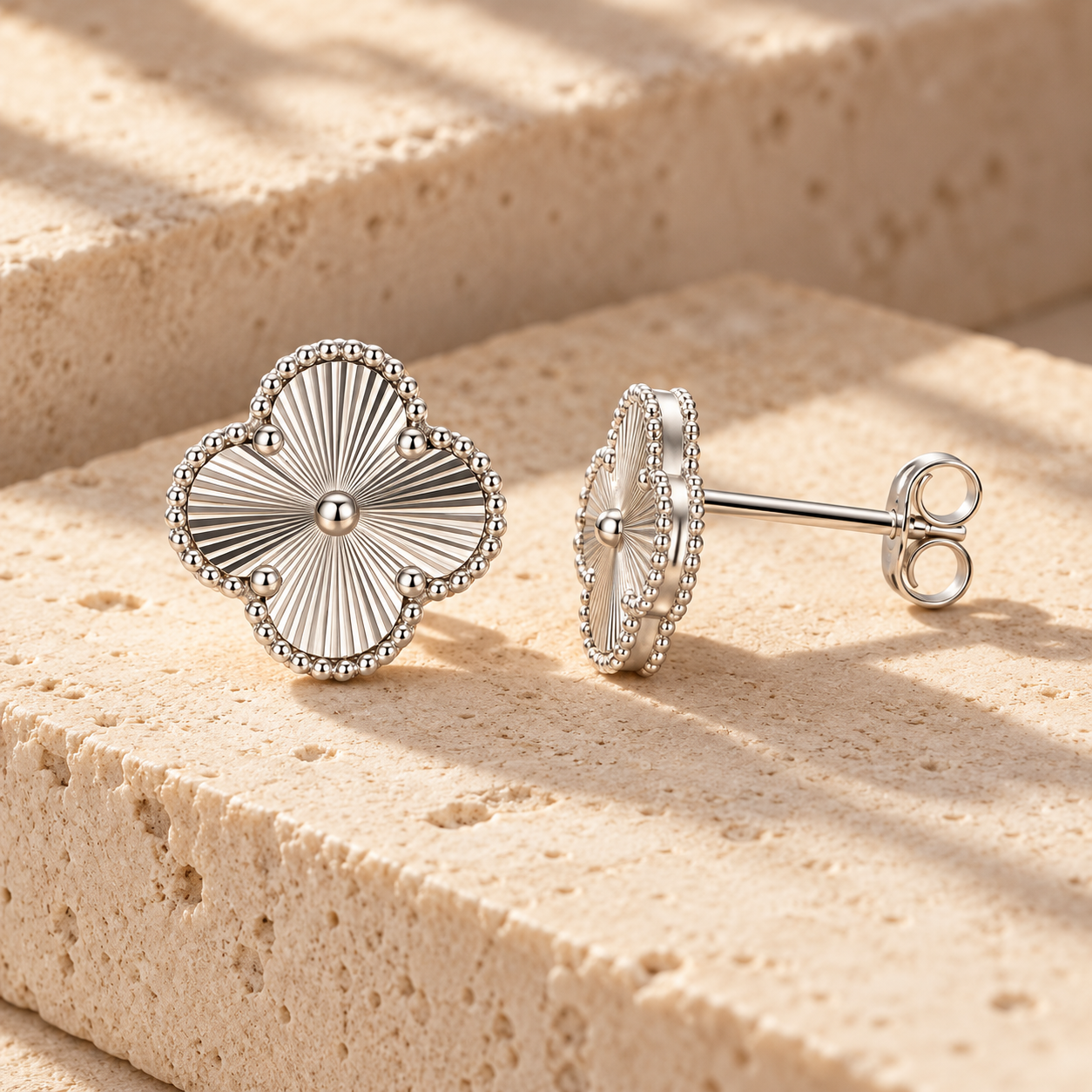 Flour Leaf Clover Silver Earrings