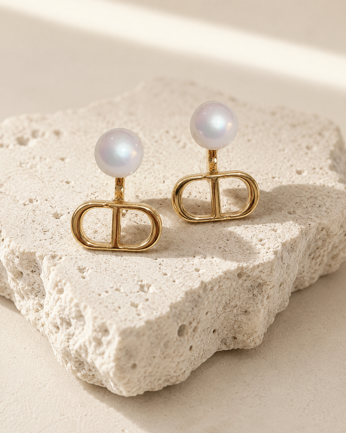 CD Pearl Earring
