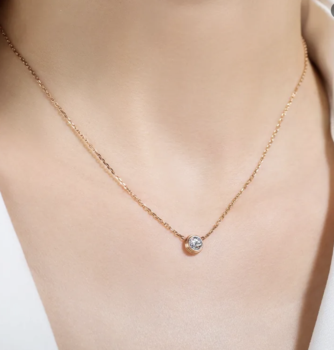 Amour Solitaire Pendant Necklace.png
