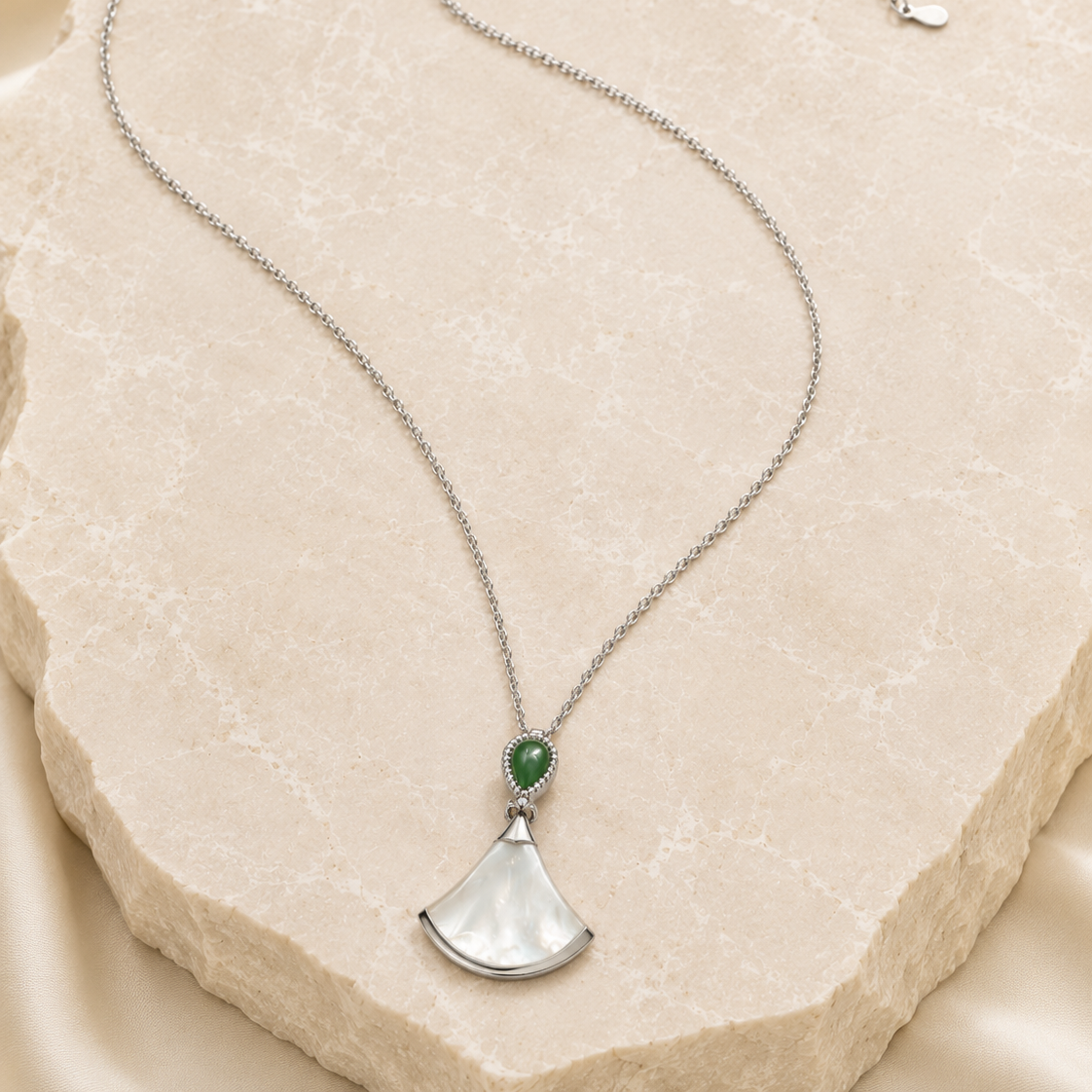 Dream Diva Elegant Green Stone Necklace