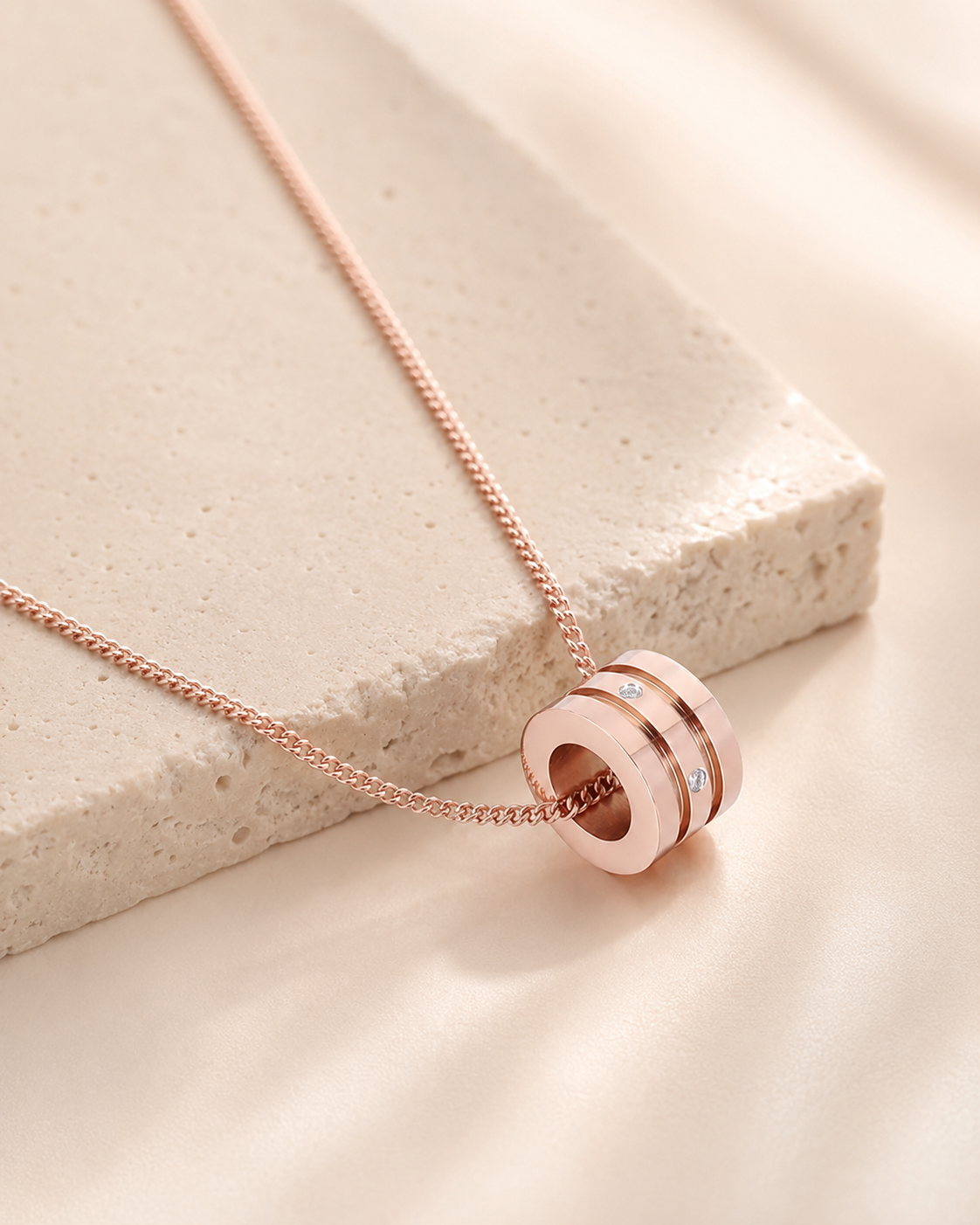 Elegant Cylinder B.01 Pendant Necklace