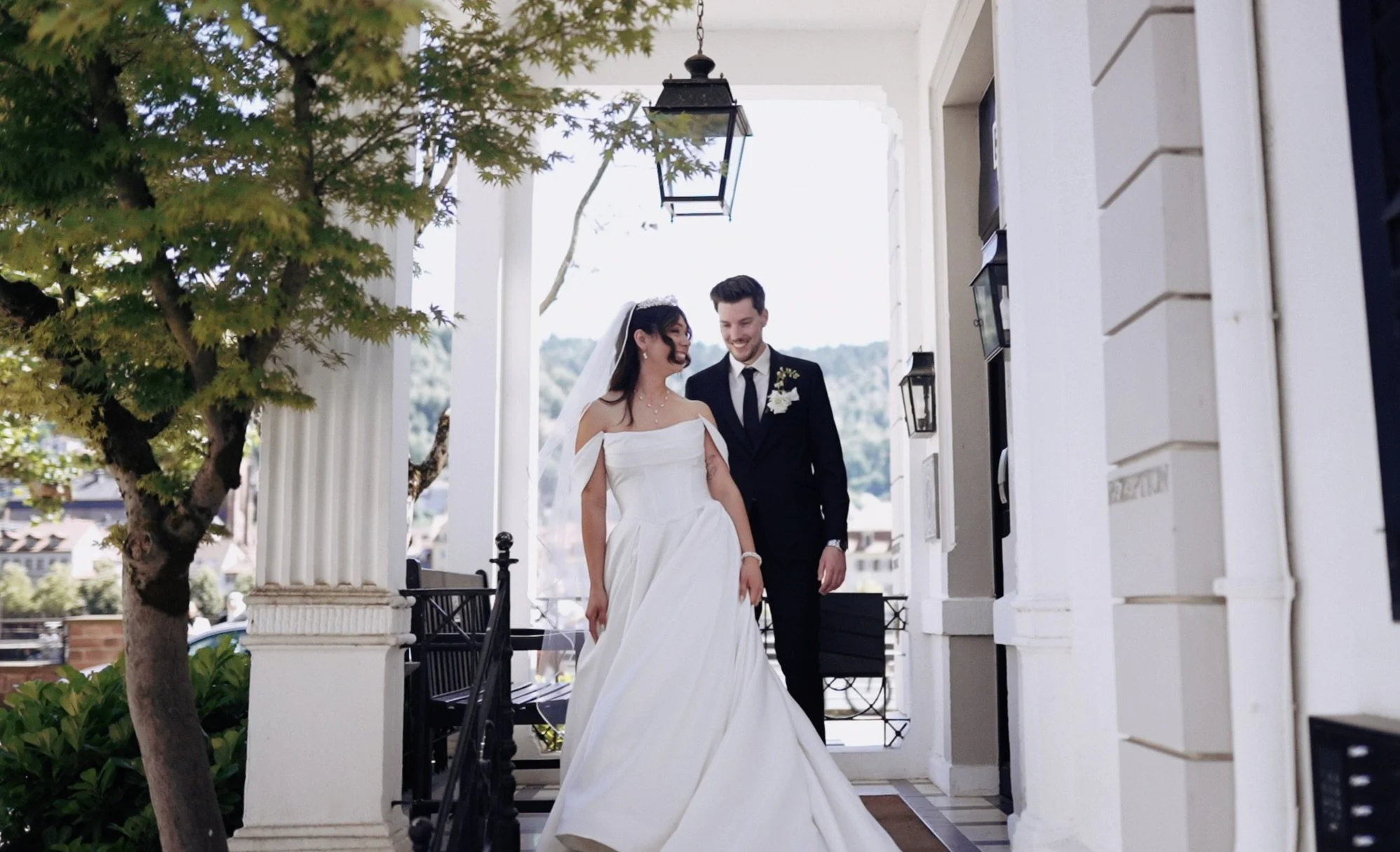 Some cities don&rsquo;t need a filter. Heidelberg is one of them. 🏰. We followed M&amp;M through every chapter of their wonderful and unforgettable wedding day &mdash; quiet morning moments at @hotelheidelbergsuites, vows beneath the ancient walls o