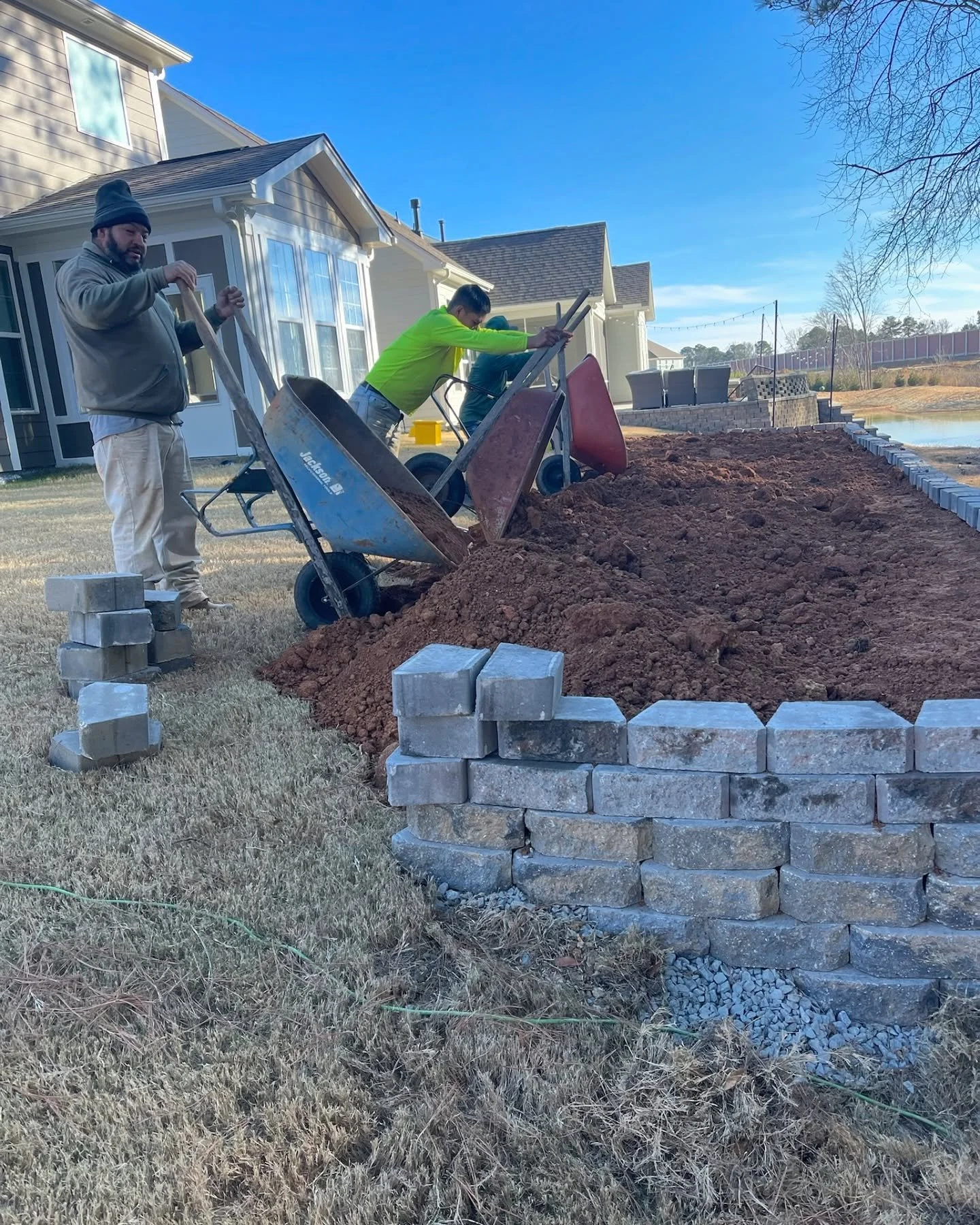 Fresh mulch, fresh look! 🌿✨ We&rsquo;ve completed a full mulch installation that brings new life to this landscape. Not only does it enhance curb appeal, but it also helps with moisture retention and weed control. Ready to refresh your yard? Let&rsq