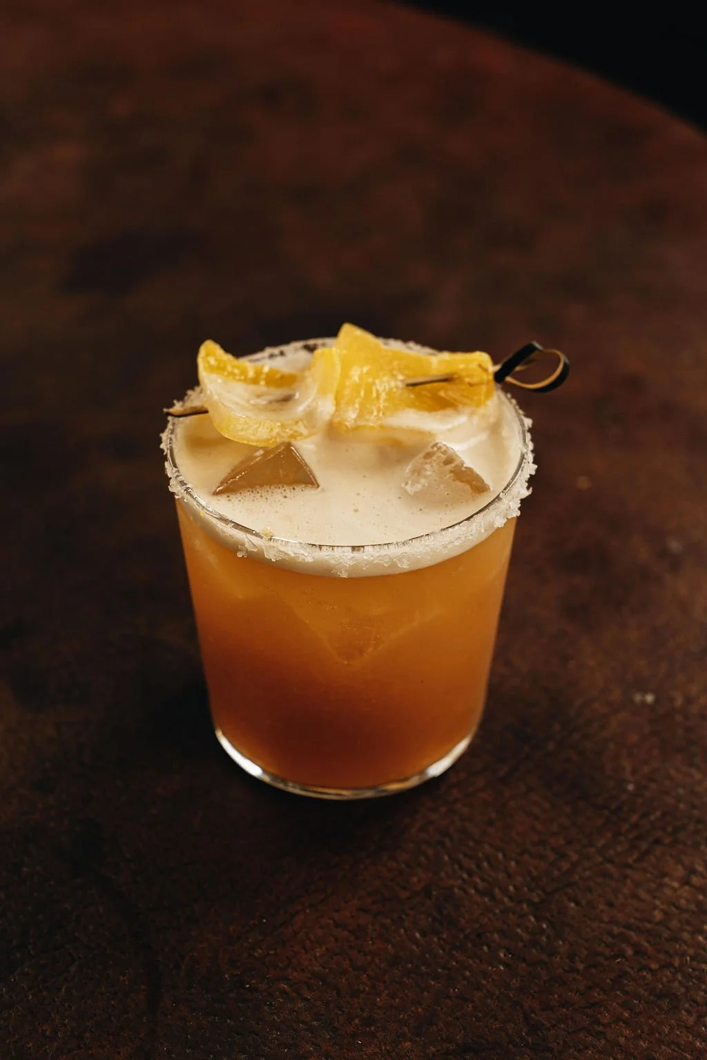 Professionele cocktailfotografie voor restaurants en cocktailbars, gemaakt door De Eetgency als onderdeel van horeca content en social media.