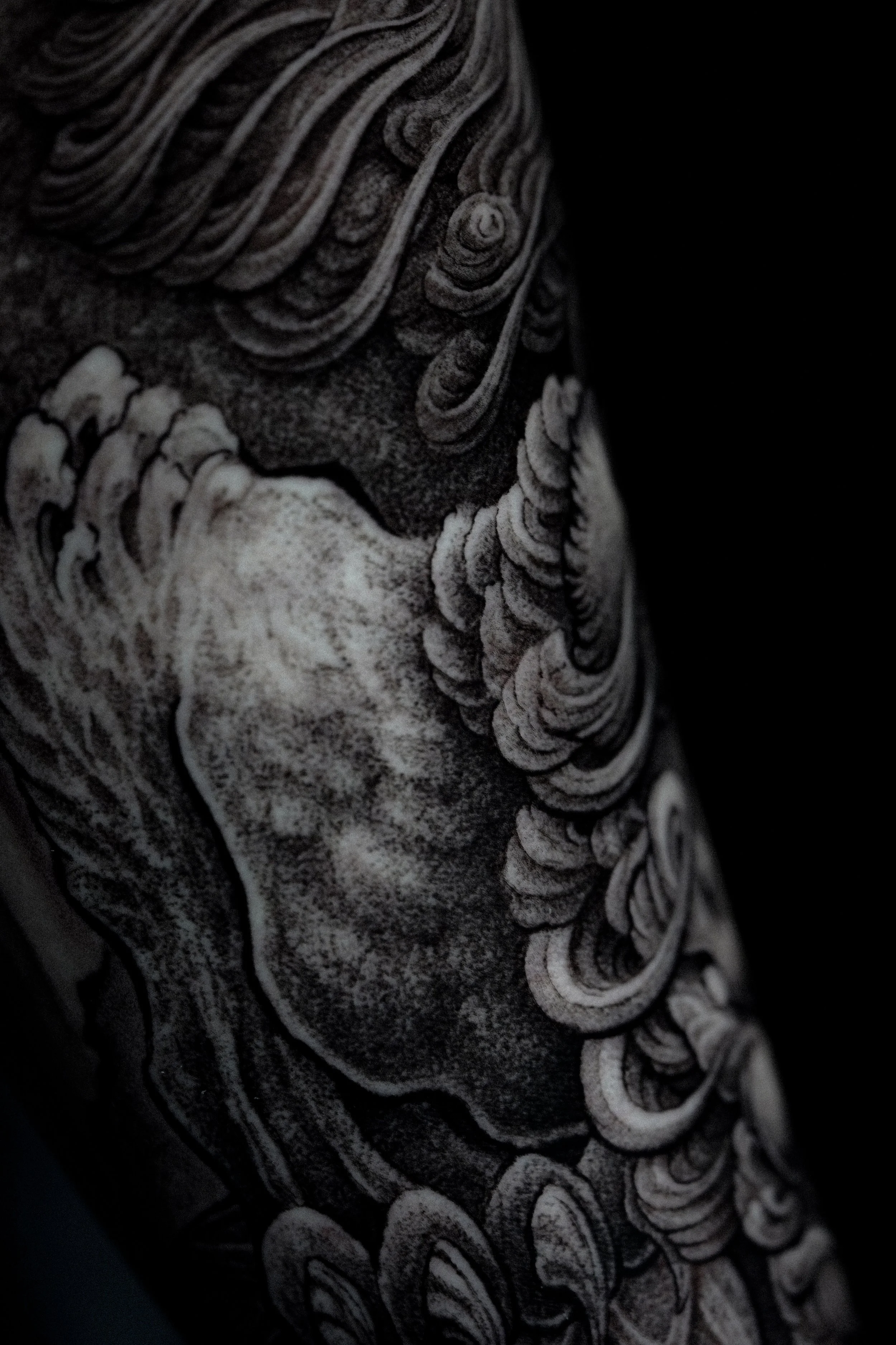 Contour and shading study — black and grey tattoo by Sasorii.