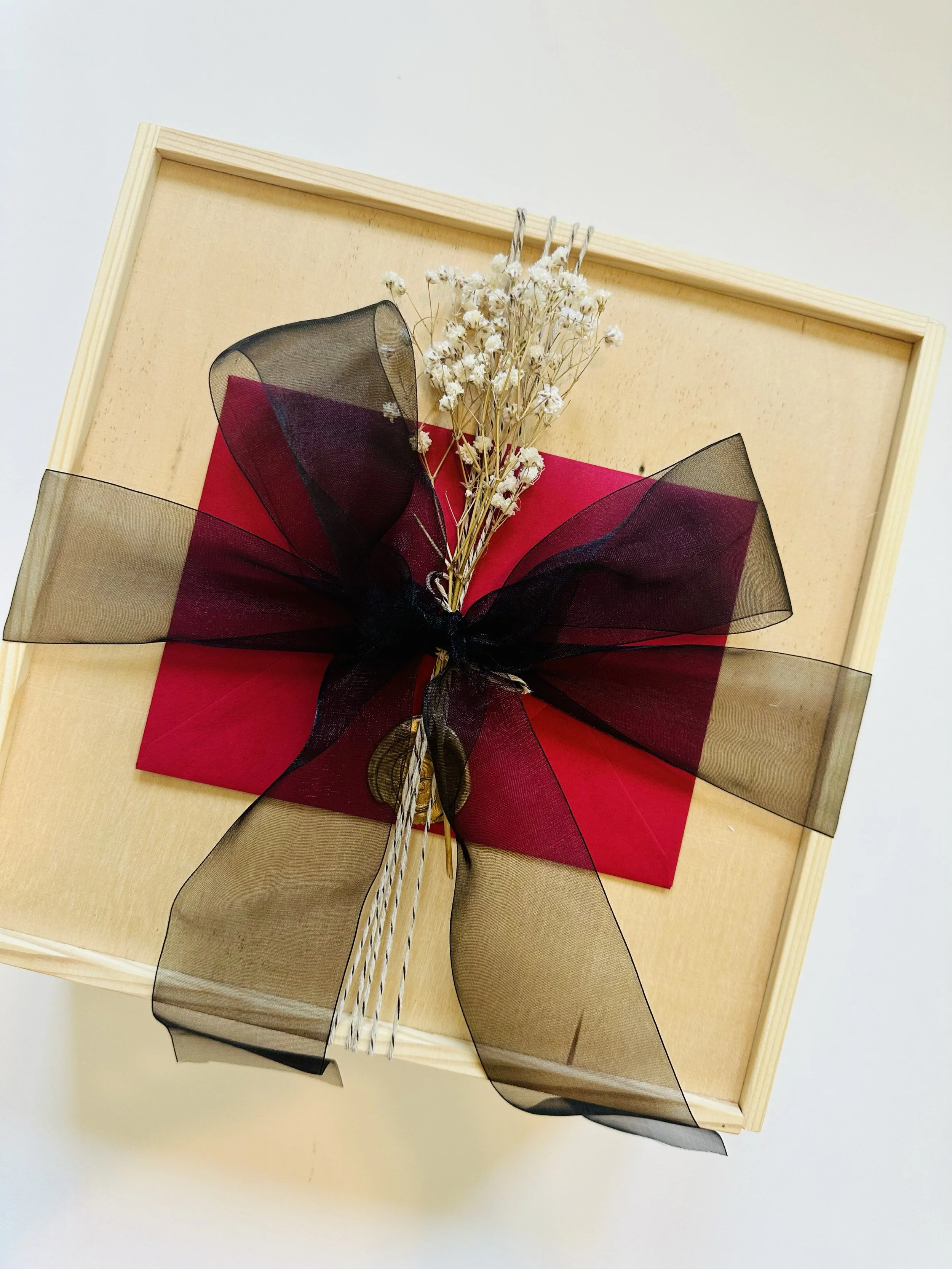 Anniversary gift box for men with curated lifestyle items and elegant Go Gaga packaging