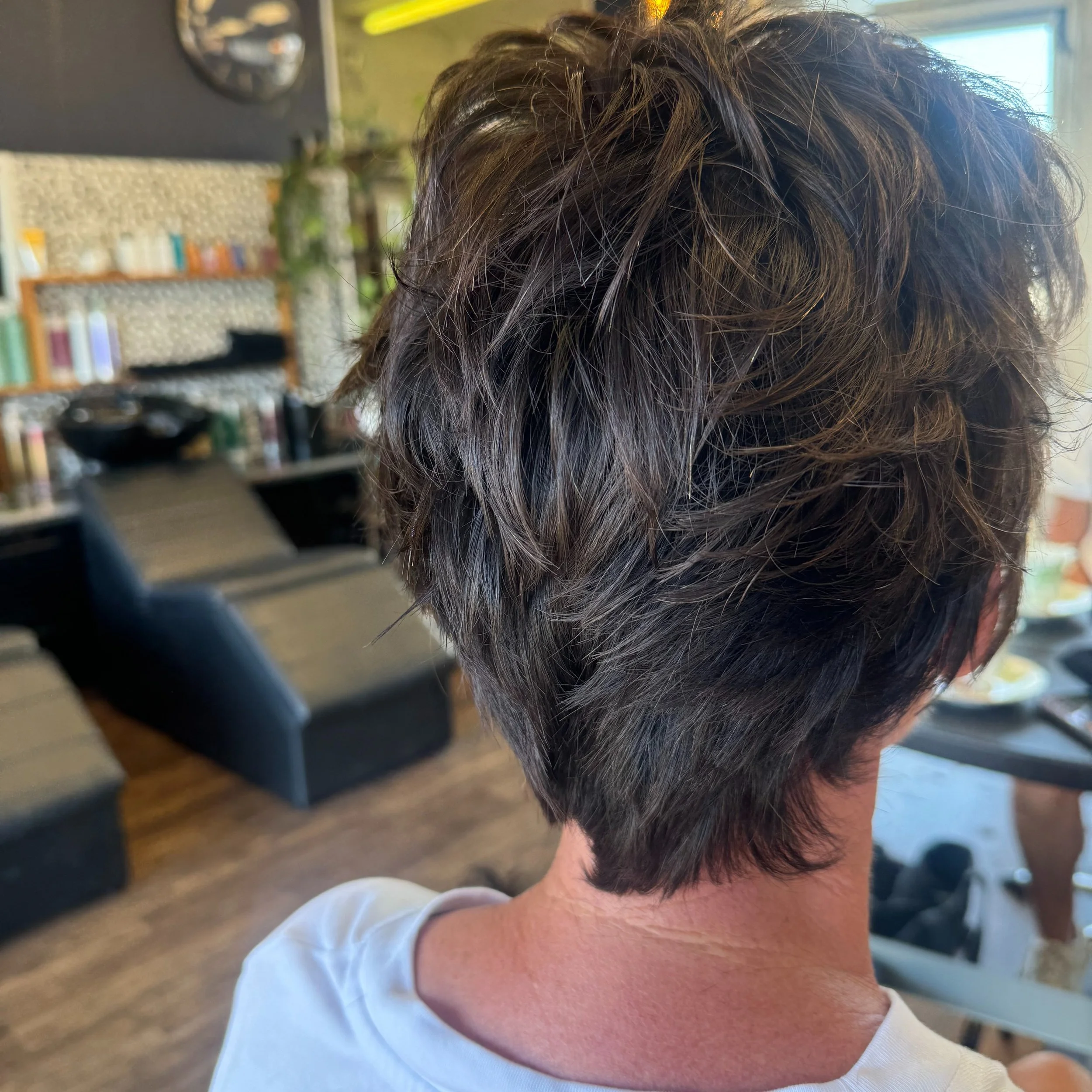 Cutting hair with freedom isn&rsquo;t just a style &mdash; it&rsquo;s a vibe.

Choppy texture, bold shapes, and lived‑in movement that lets your personality lead the way.

We carve out shape, texture, and flow so your hair moves with you &mdash; not 