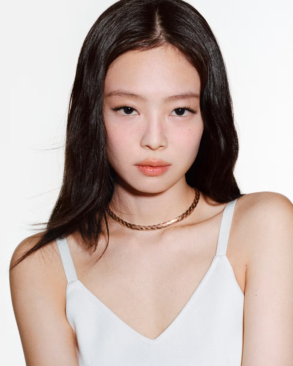 Jennie Kim for Chanel wearing the Coco Crush Collection