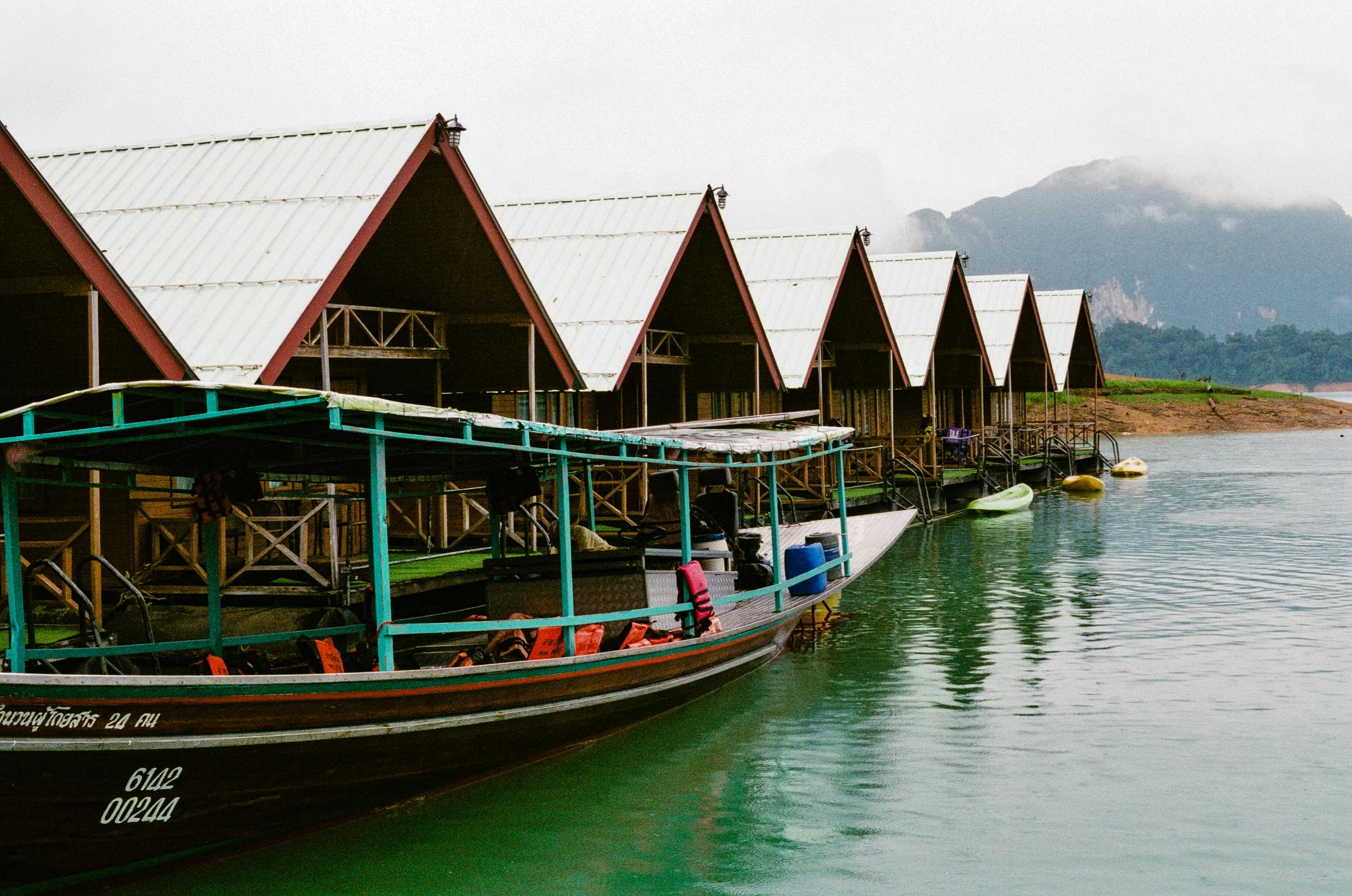 Khao Sok Lake