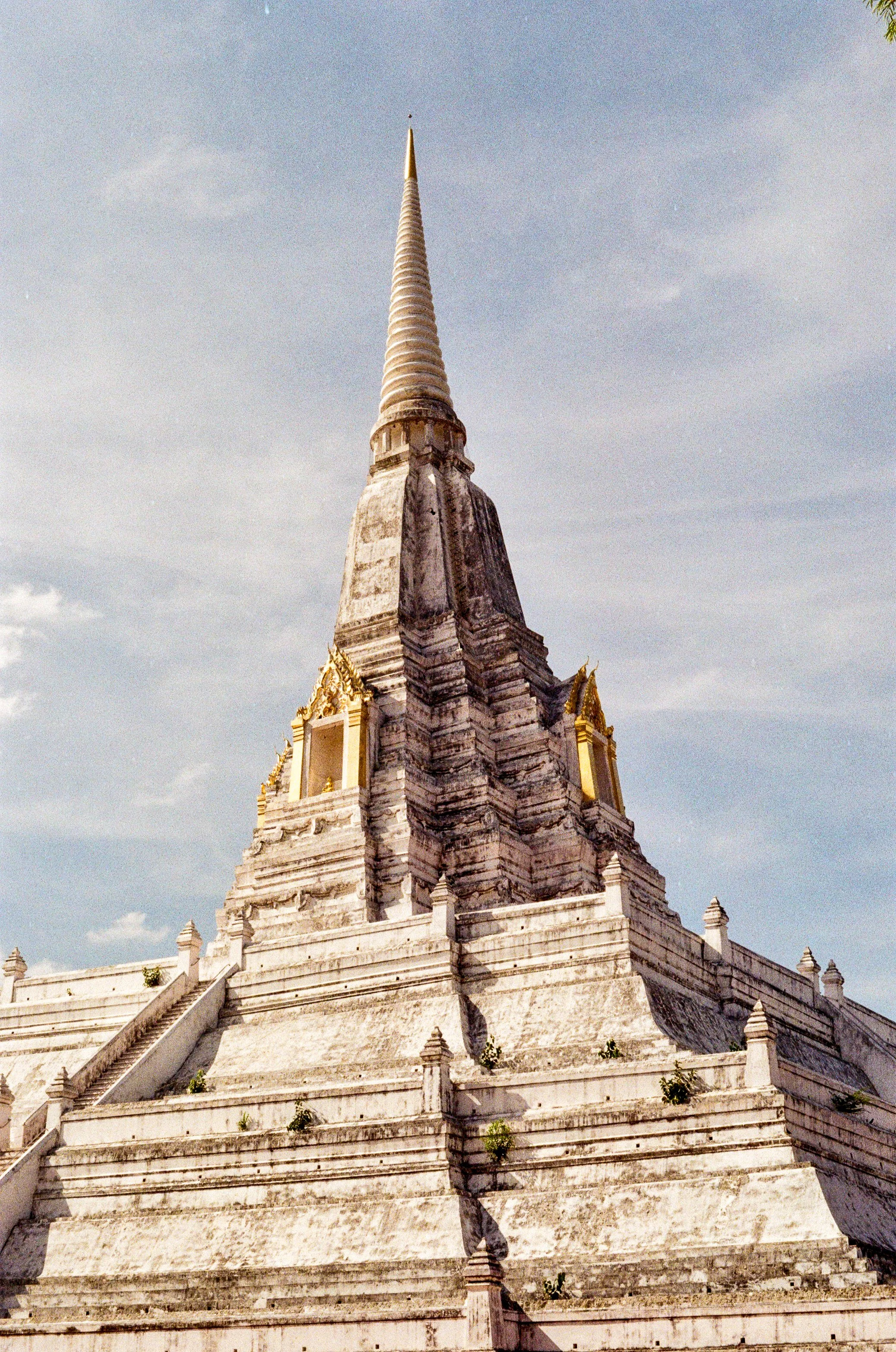Wat Phu Khao Thong
