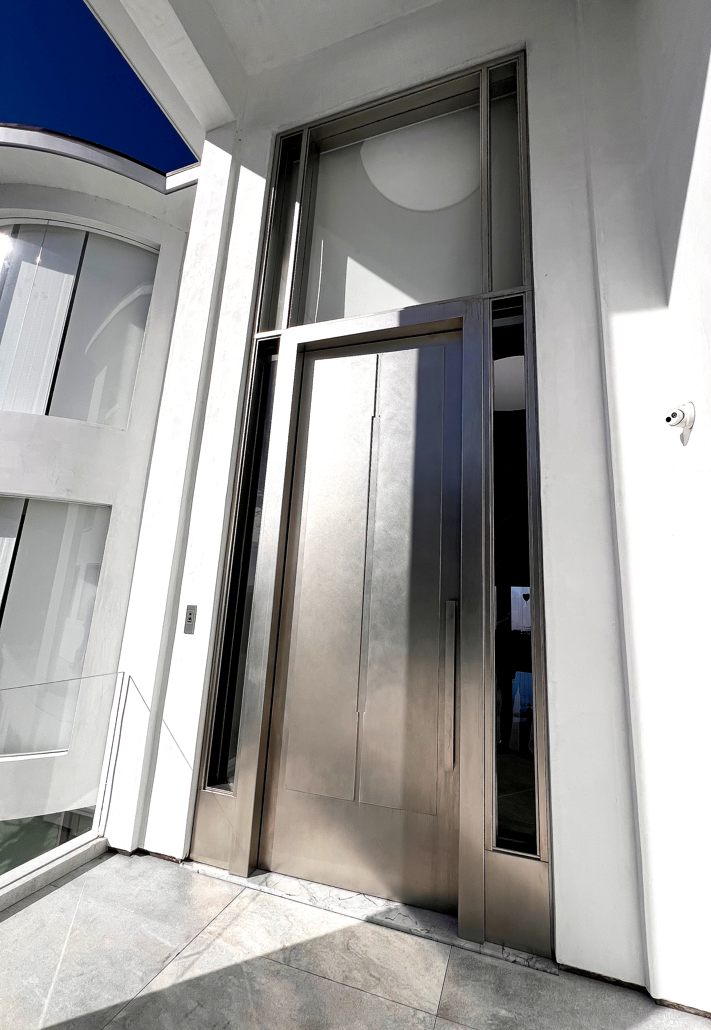 DOORS